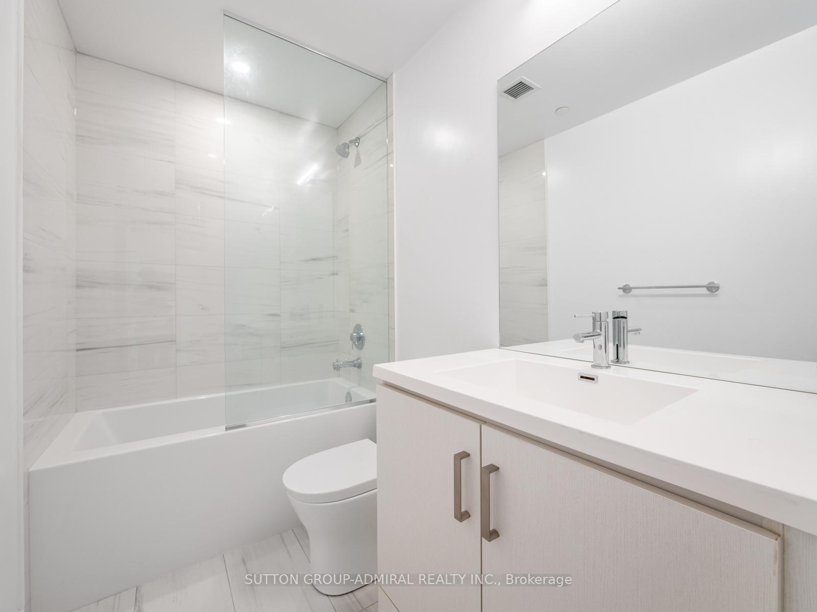 Photo 13 of Unit 1607, 10 Honeycrisp Crescent, Vaughan, Vaughan Corporate Centre — HOMEH