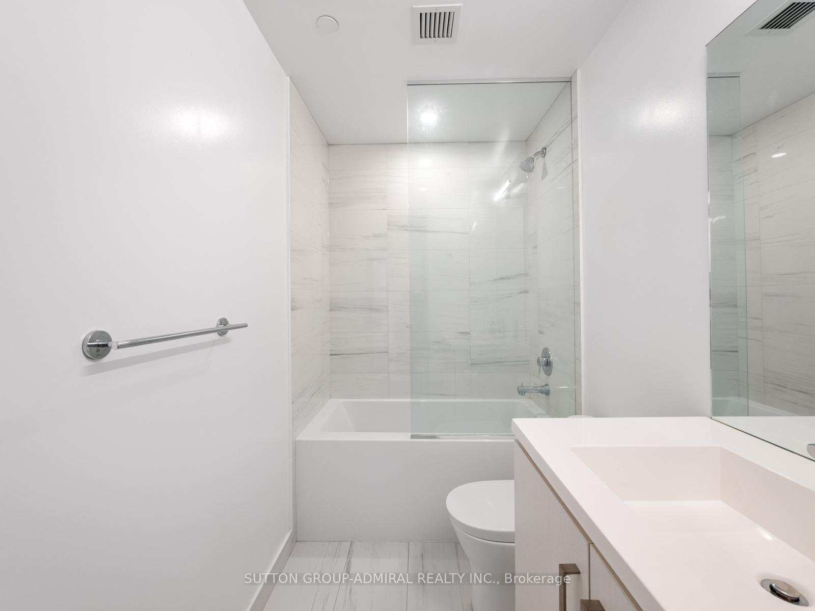 Photo 14 of Unit 1607, 10 Honeycrisp Crescent, Vaughan, Vaughan Corporate Centre — HOMEH