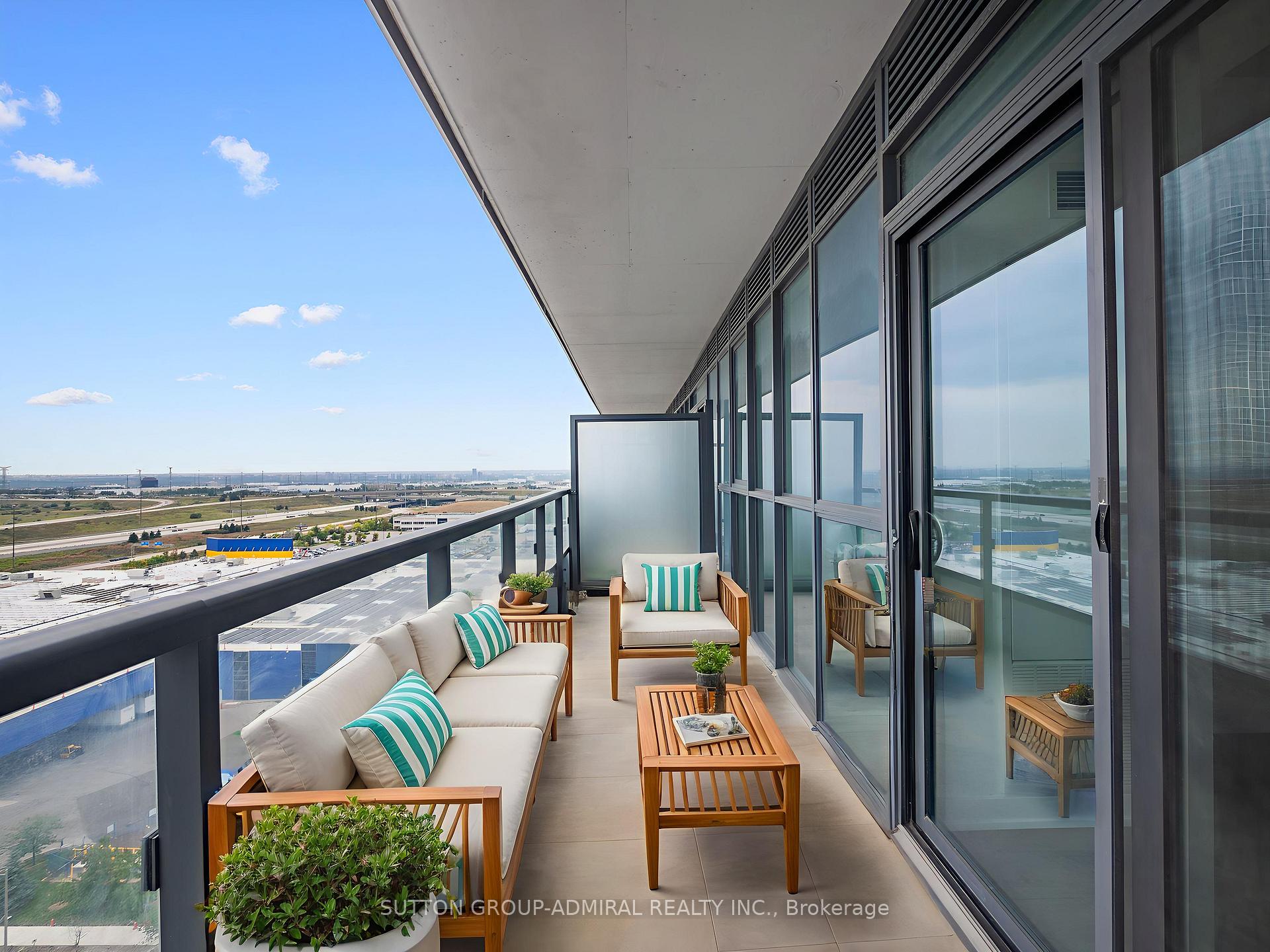 Photo 16 of Unit 1607, 10 Honeycrisp Crescent, Vaughan, Vaughan Corporate Centre — HOMEH