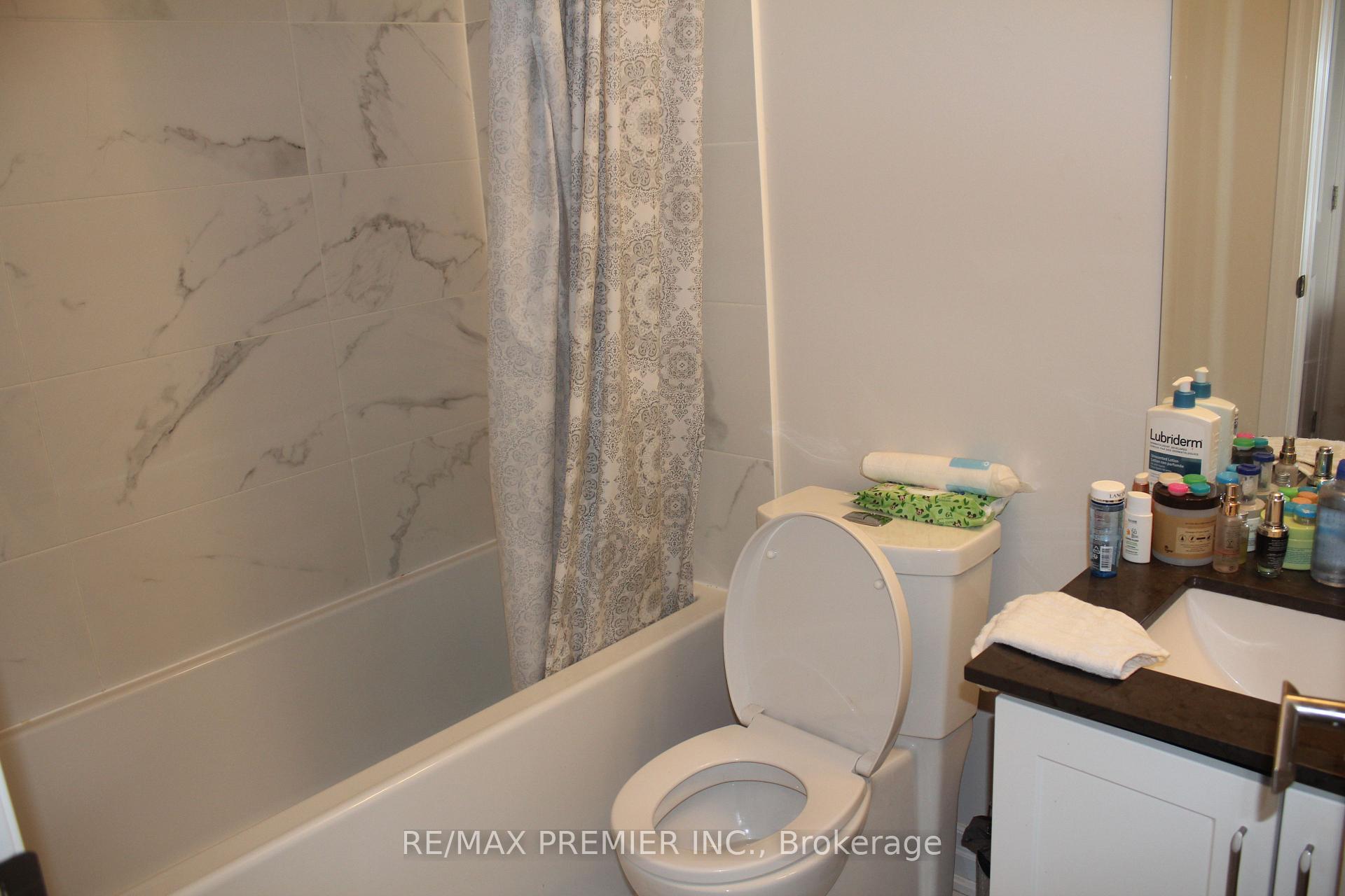 Photo 16 of Unit 1210, 9085 Jane Street, Vaughan, Concord — HOMEH