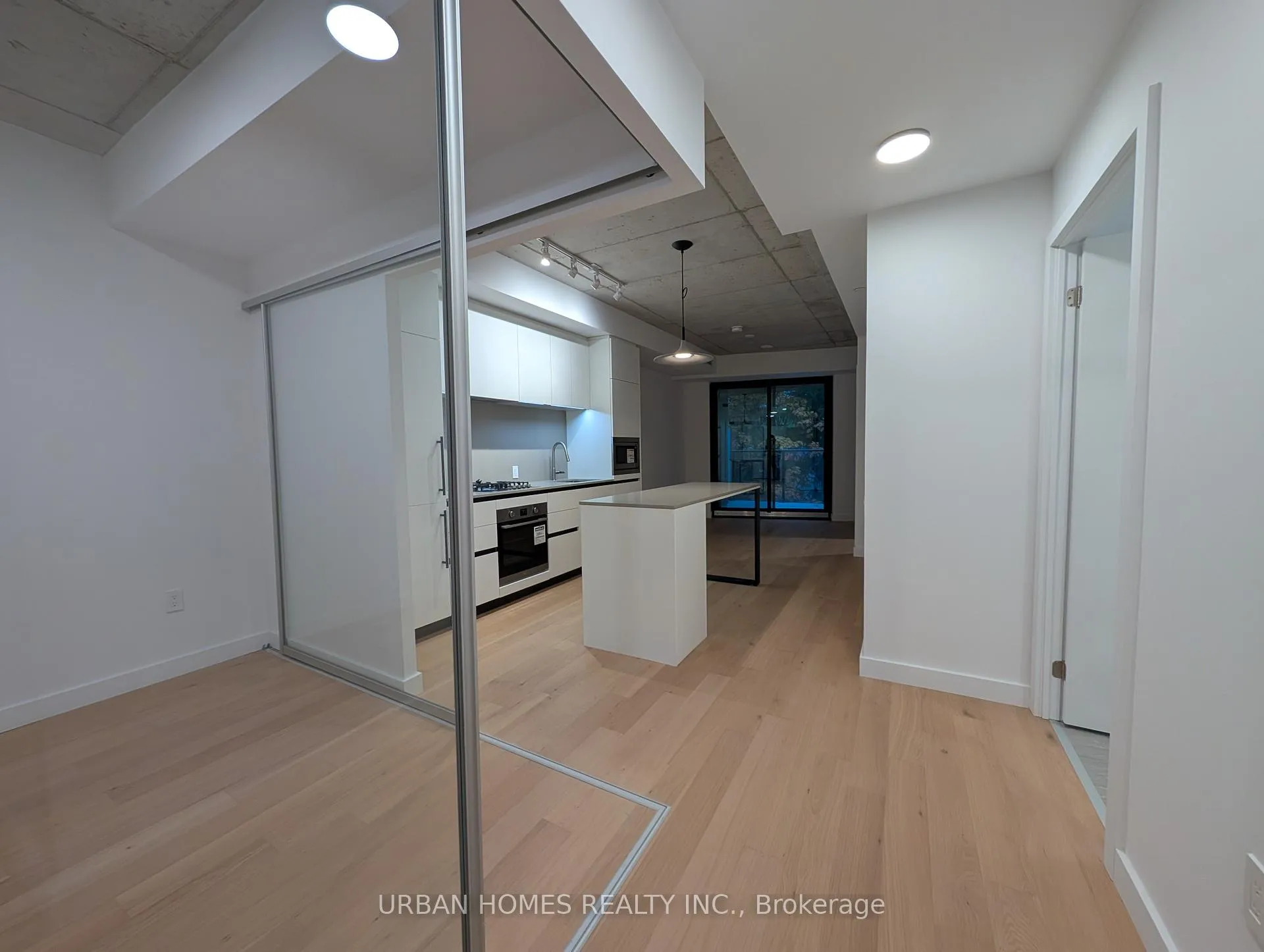 Photo 2 of Unit 413, 1720 Bayview Avenue, Toronto, Mount Pleasant East — HOMEH