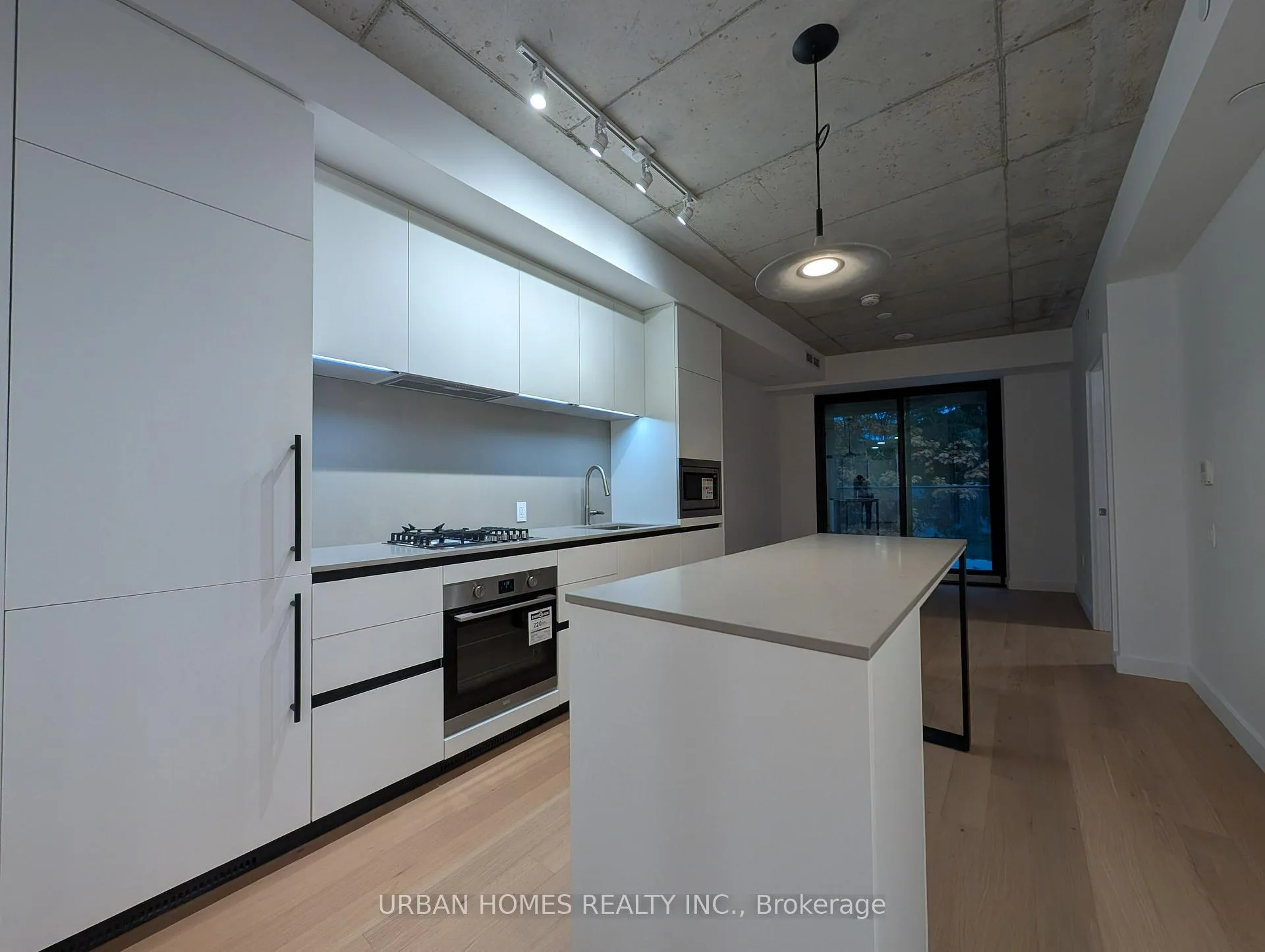 Photo 3 of Unit 413, 1720 Bayview Avenue, Toronto, Mount Pleasant East — HOMEH