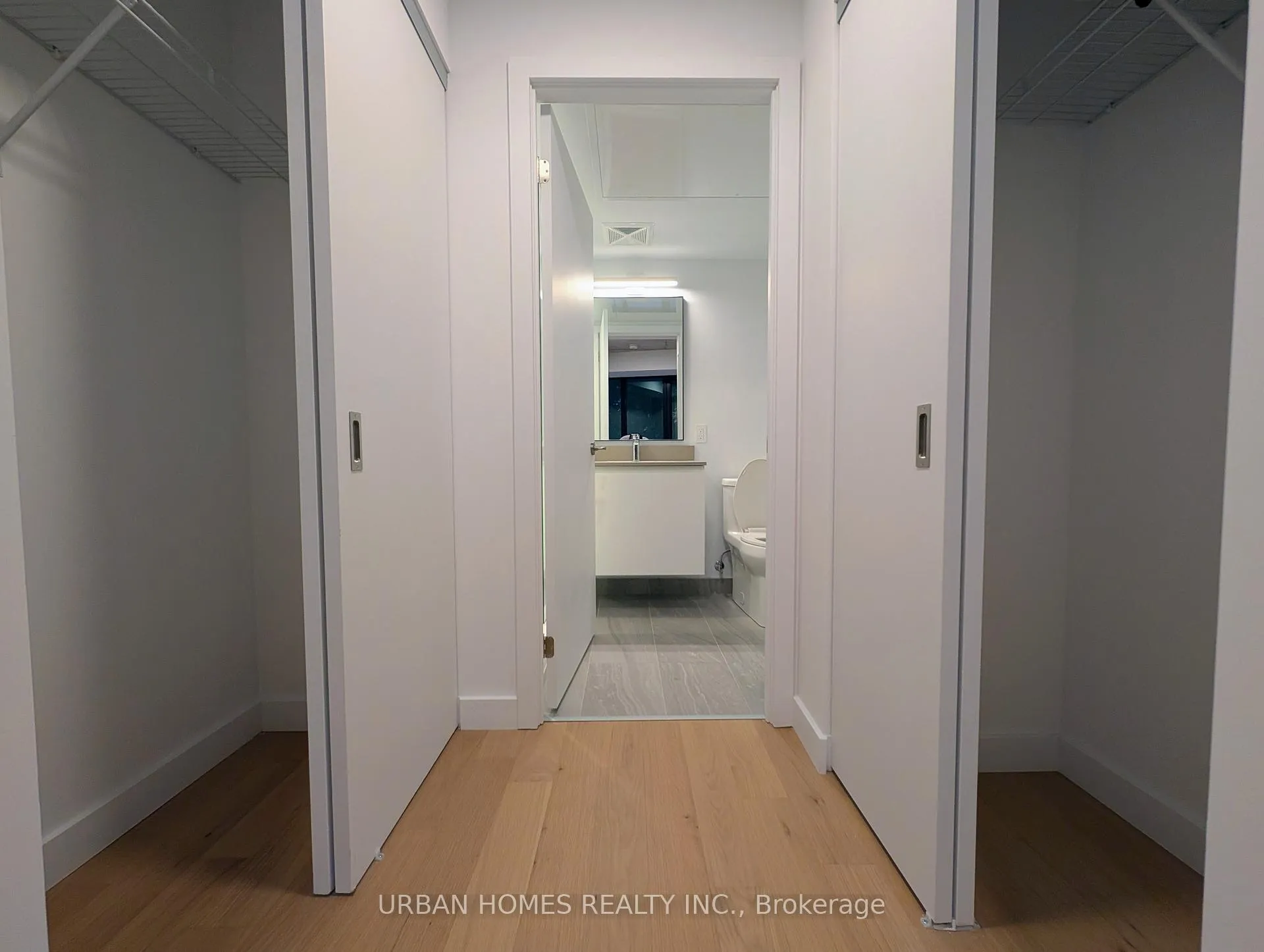 Photo 13 of Unit 413, 1720 Bayview Avenue, Toronto, Mount Pleasant East — HOMEH