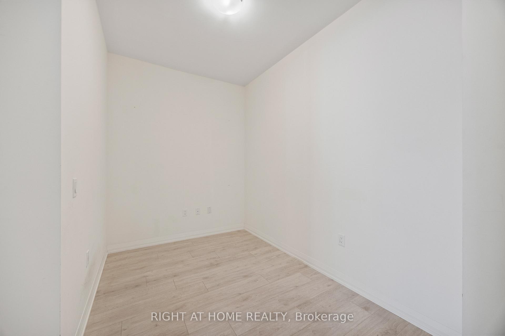 Photo 9 of Unit 1025, 9000 Jane Street, Vaughan, Vellore Village — HOMEH