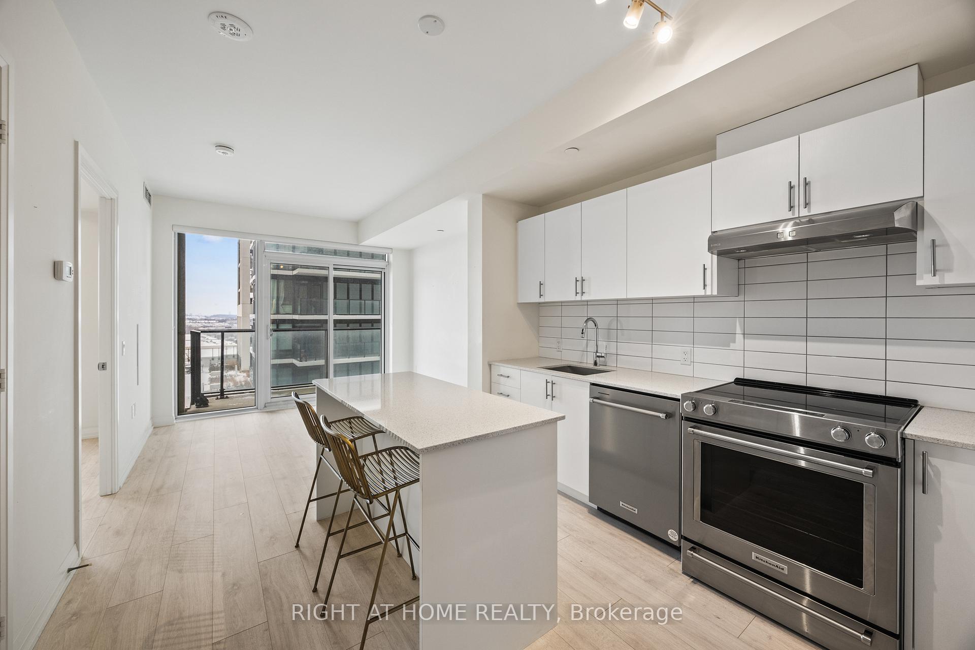 Photo 14 of Unit 1025, 9000 Jane Street, Vaughan, Vellore Village — HOMEH