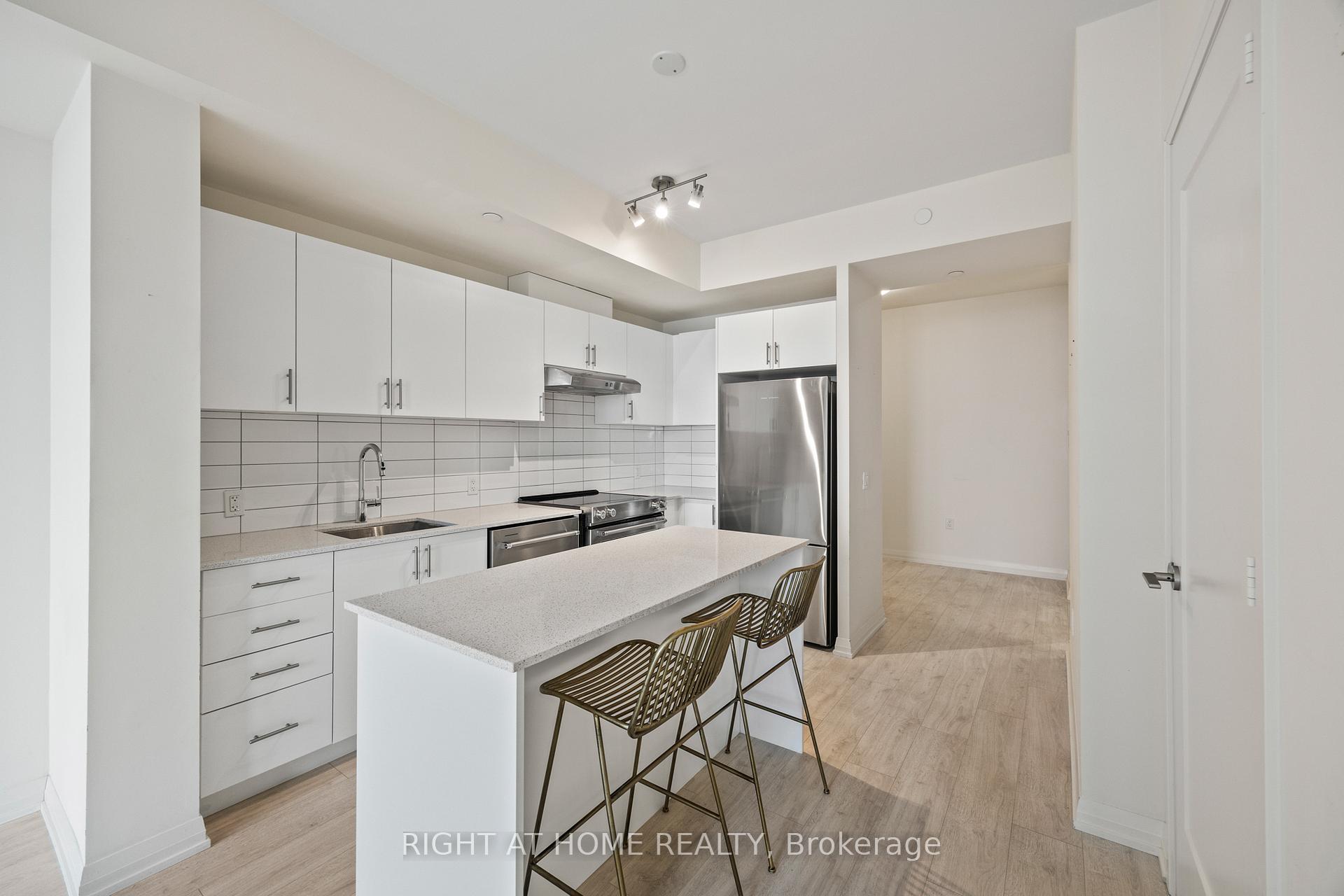 Photo 15 of Unit 1025, 9000 Jane Street, Vaughan, Vellore Village — HOMEH