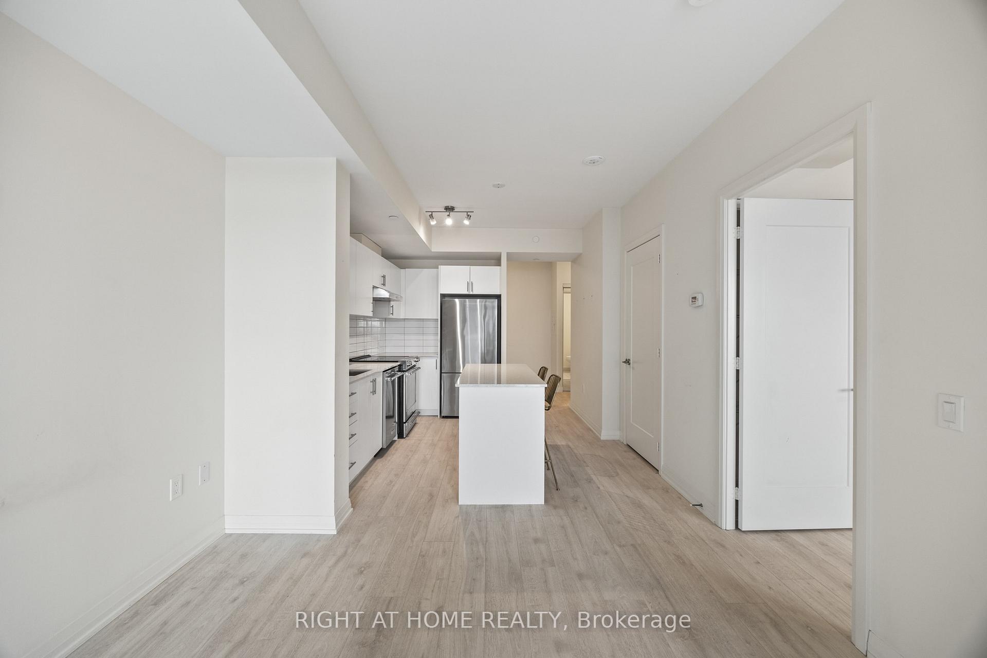 Photo 17 of Unit 1025, 9000 Jane Street, Vaughan, Vellore Village — HOMEH