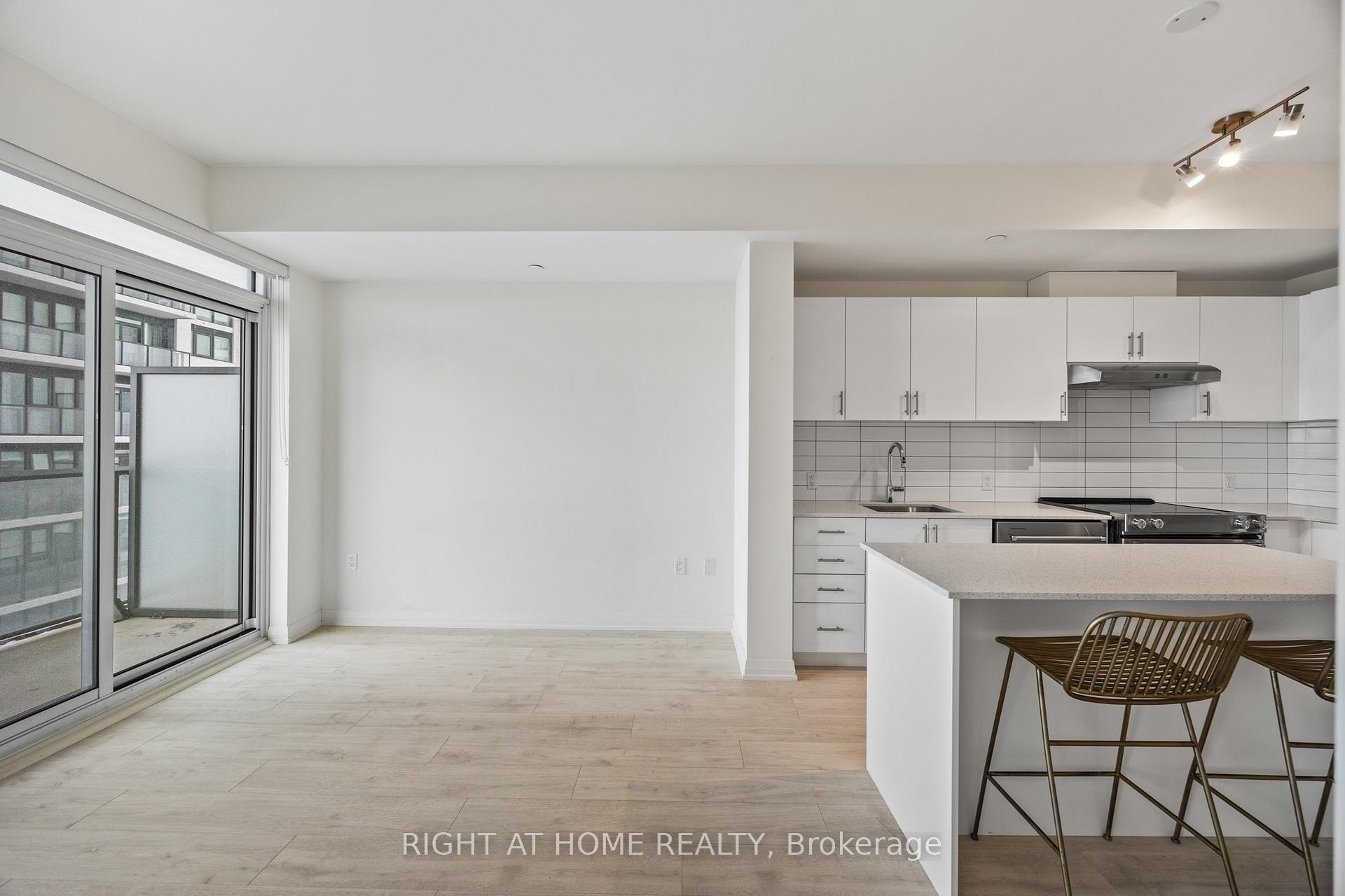 Photo 19 of Unit 1025, 9000 Jane Street, Vaughan, Vellore Village — HOMEH