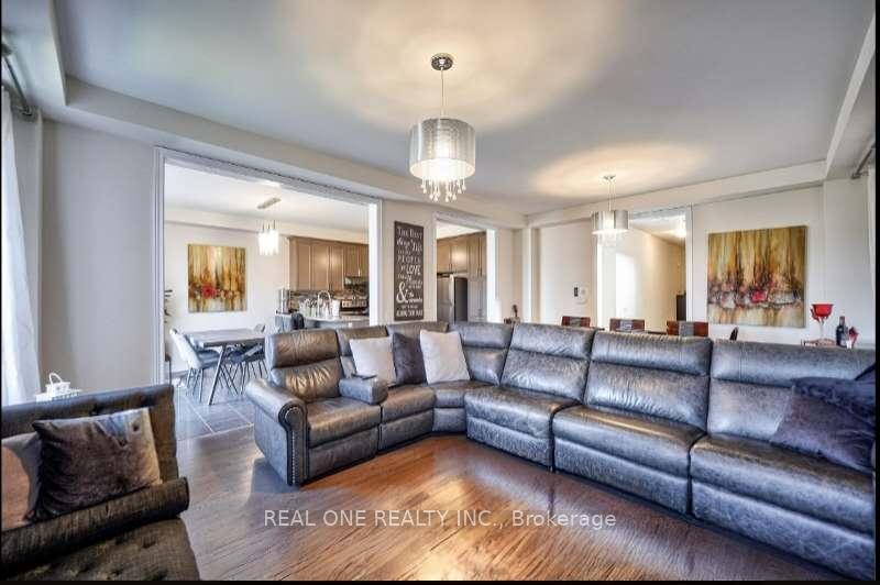 Photo 2 of 378 Hartwell Way, Aurora, Rural Aurora — HOMEH
