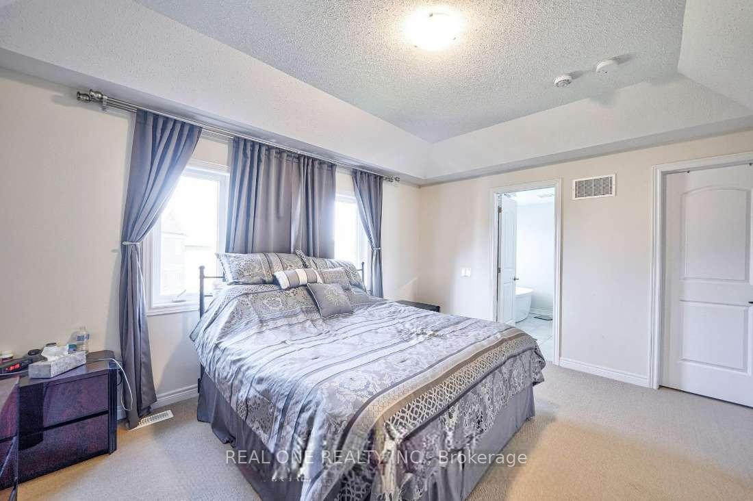 Photo 11 of 378 Hartwell Way, Aurora, Rural Aurora — HOMEH