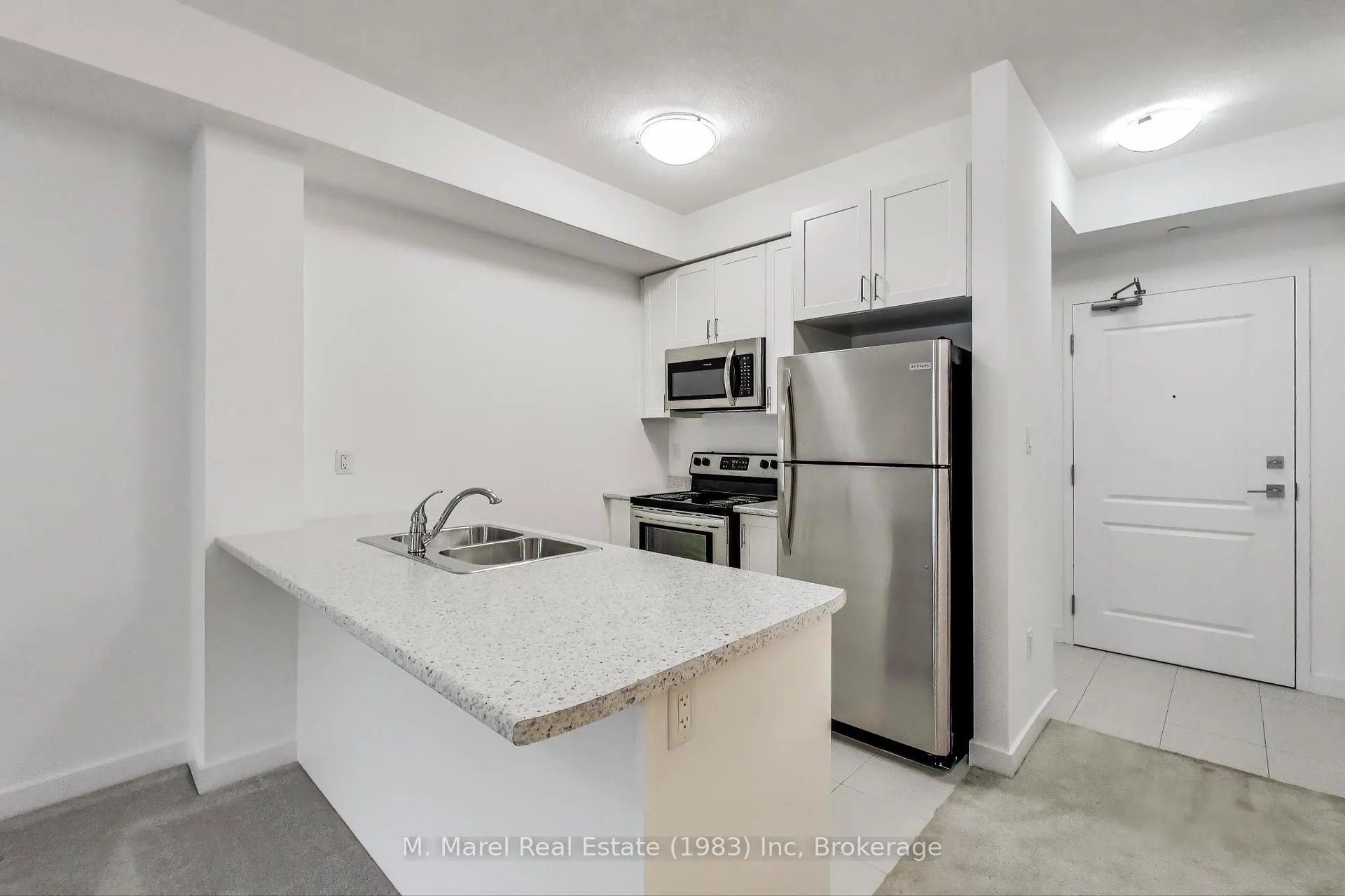 Photo 3 of Unit 223, 101 Shoreview Place, Hamilton, Lakeshore — HOMEH