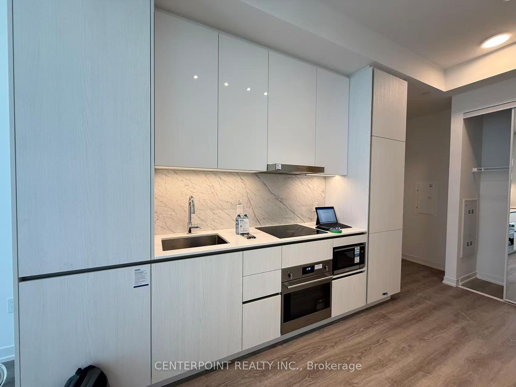 Photo 1 of Unit 2701, 8 Interchange Way, Vaughan, Vaughan Corporate Centre — HOMEH