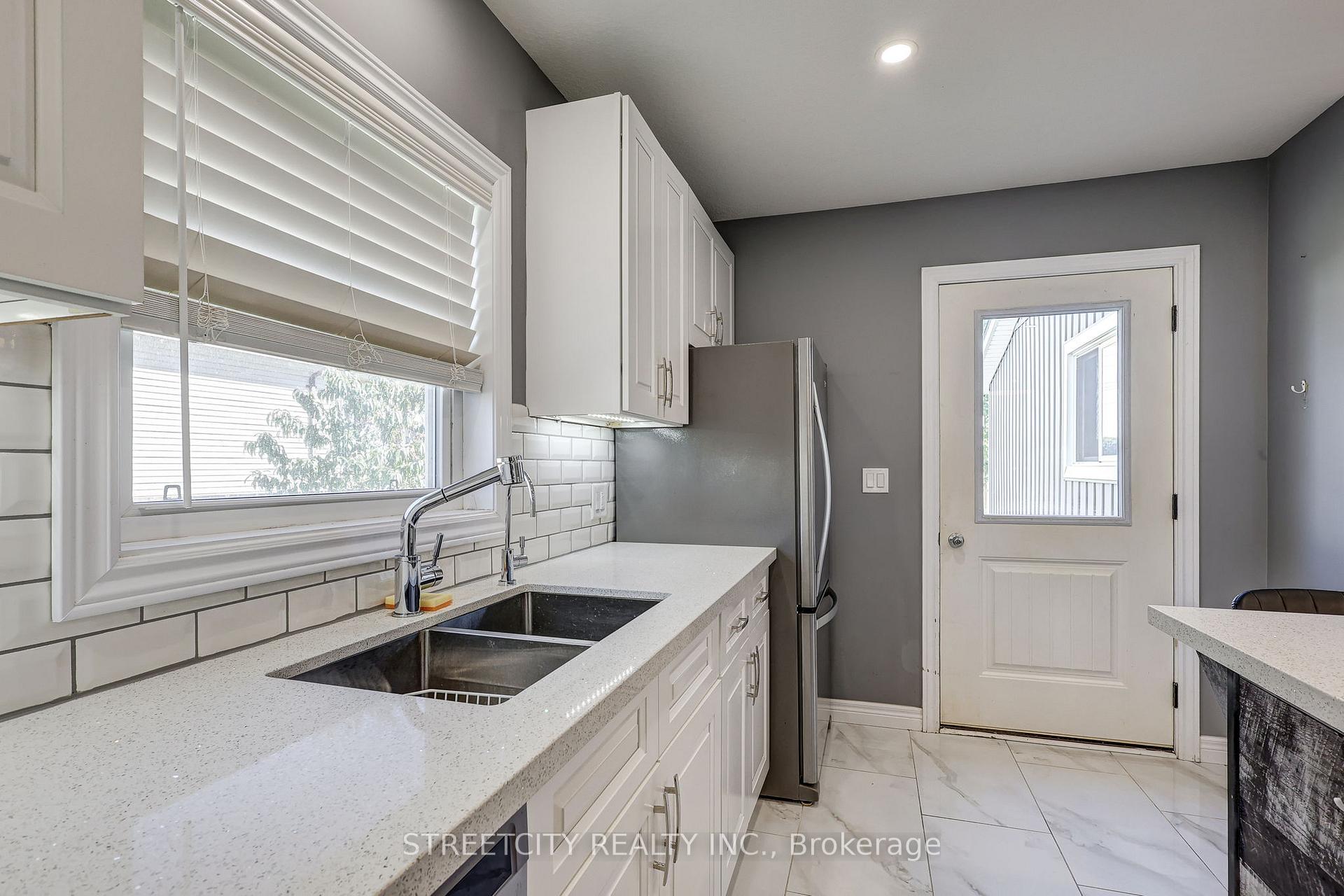 Photo 15 of 276 Marsh Line, Dutton/Dunwich, Dutton — HOMEH