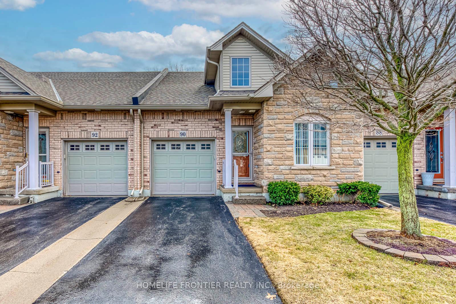 Photo 1 of Unit 16, 90 Oakhampton Trail, Hamilton, Twenty Place — HOMEH