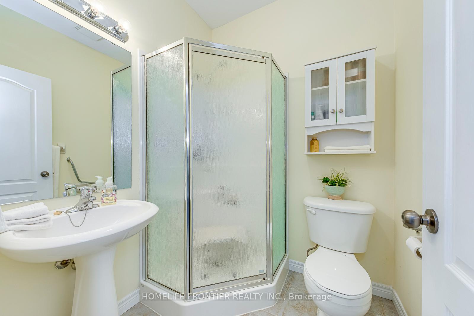 Photo 21 of Unit 16, 90 Oakhampton Trail, Hamilton, Twenty Place — HOMEH