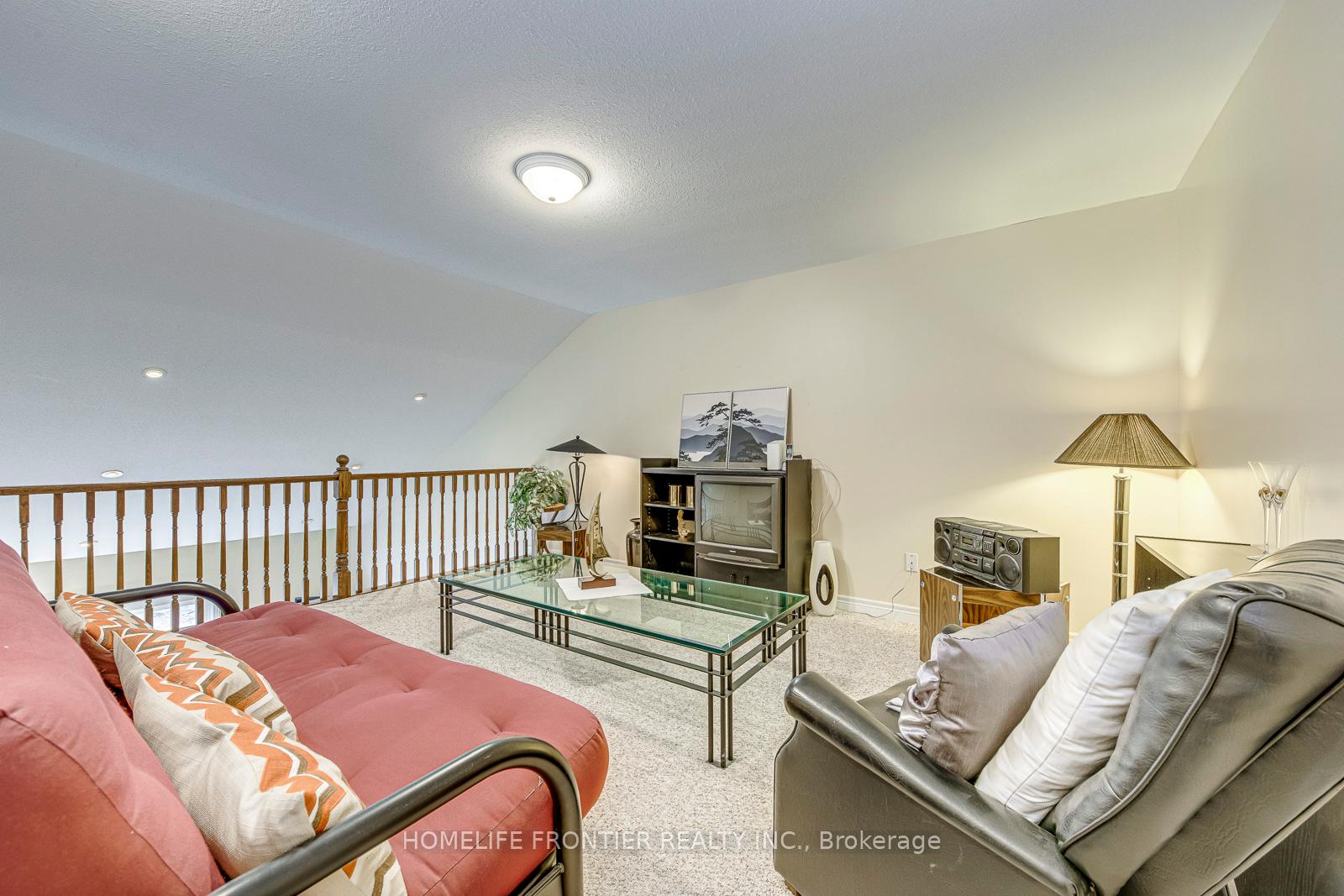Photo 25 of Unit 16, 90 Oakhampton Trail, Hamilton, Twenty Place — HOMEH