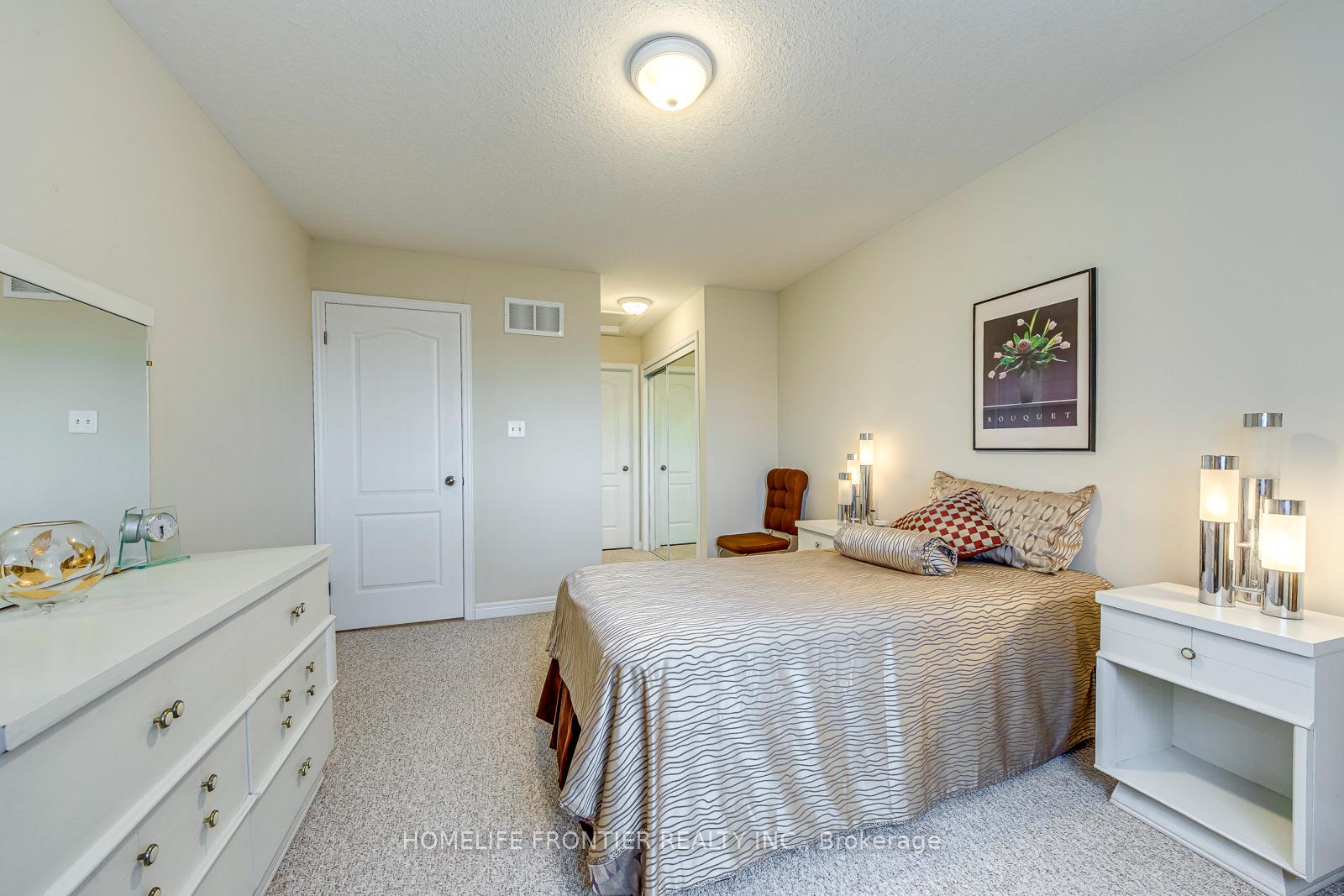 Photo 27 of Unit 16, 90 Oakhampton Trail, Hamilton, Twenty Place — HOMEH