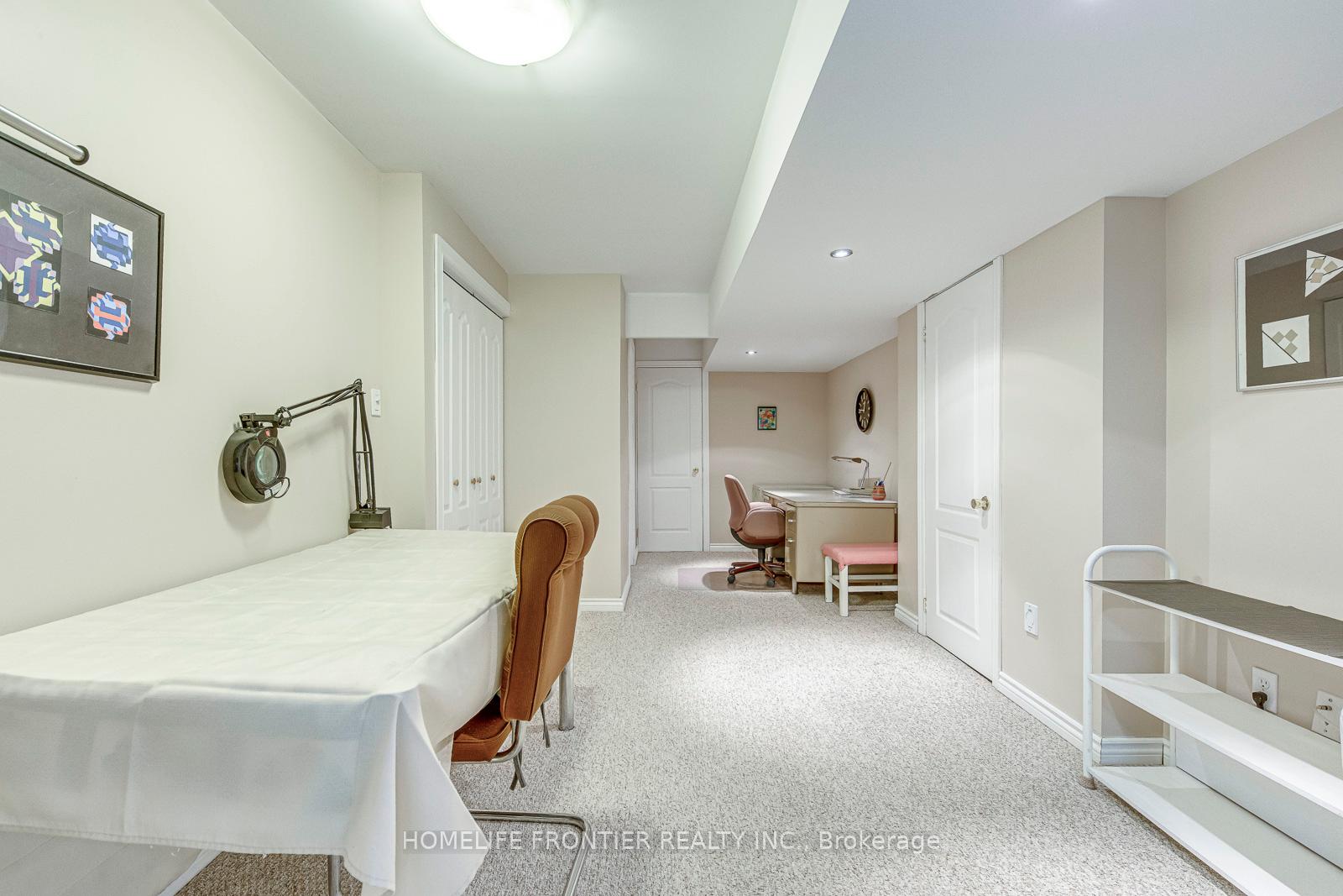 Photo 30 of Unit 16, 90 Oakhampton Trail, Hamilton, Twenty Place — HOMEH
