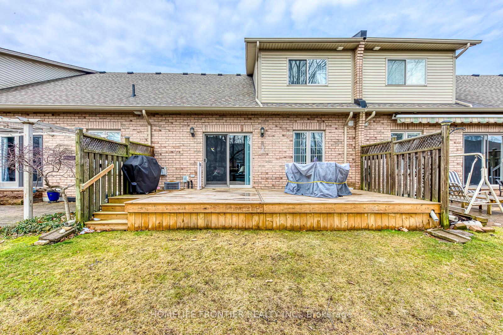 Photo 38 of Unit 16, 90 Oakhampton Trail, Hamilton, Twenty Place — HOMEH