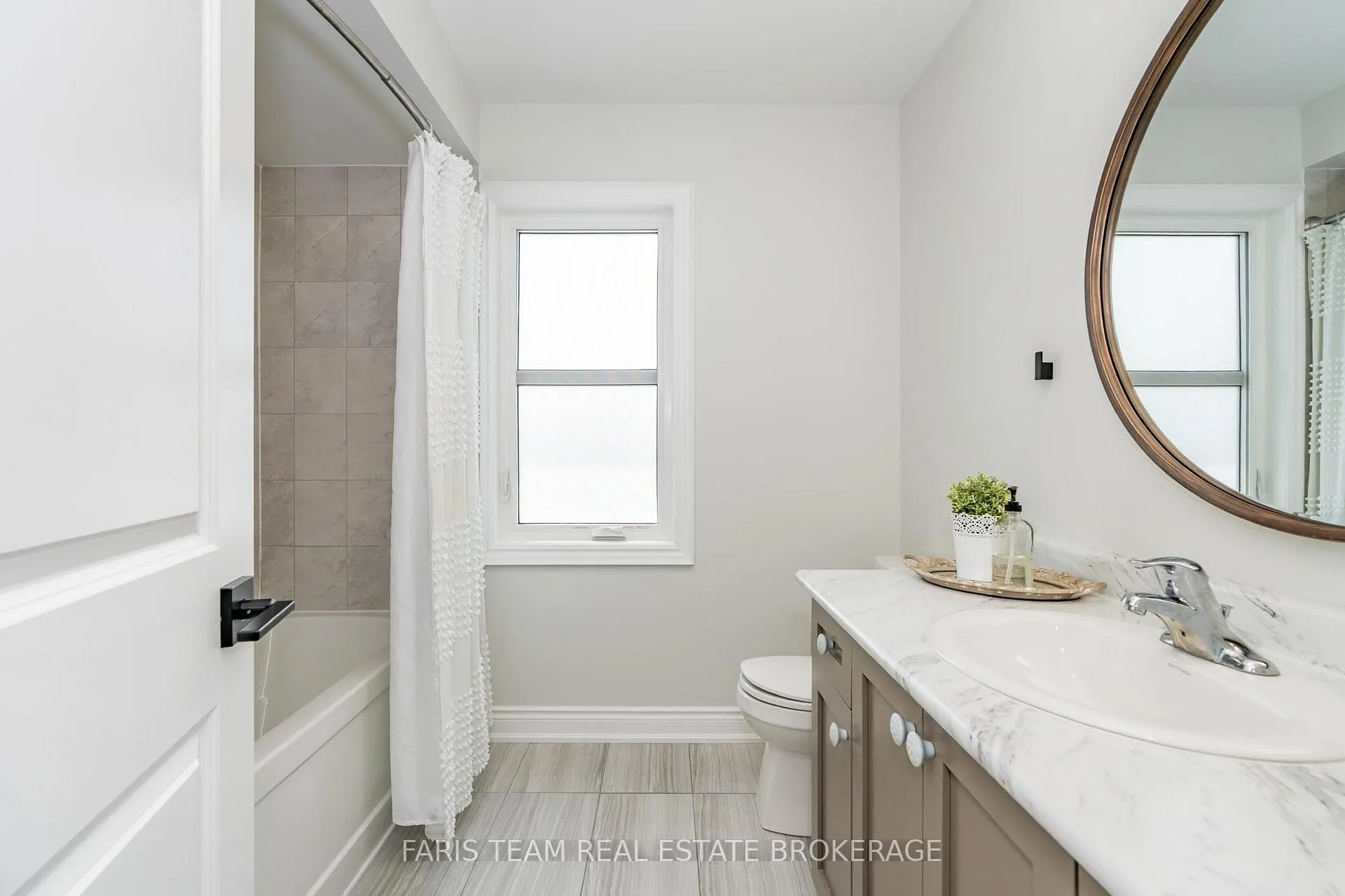 Photo 29 of 38 Nelson Street, Clearview, Creemore — HOMEH