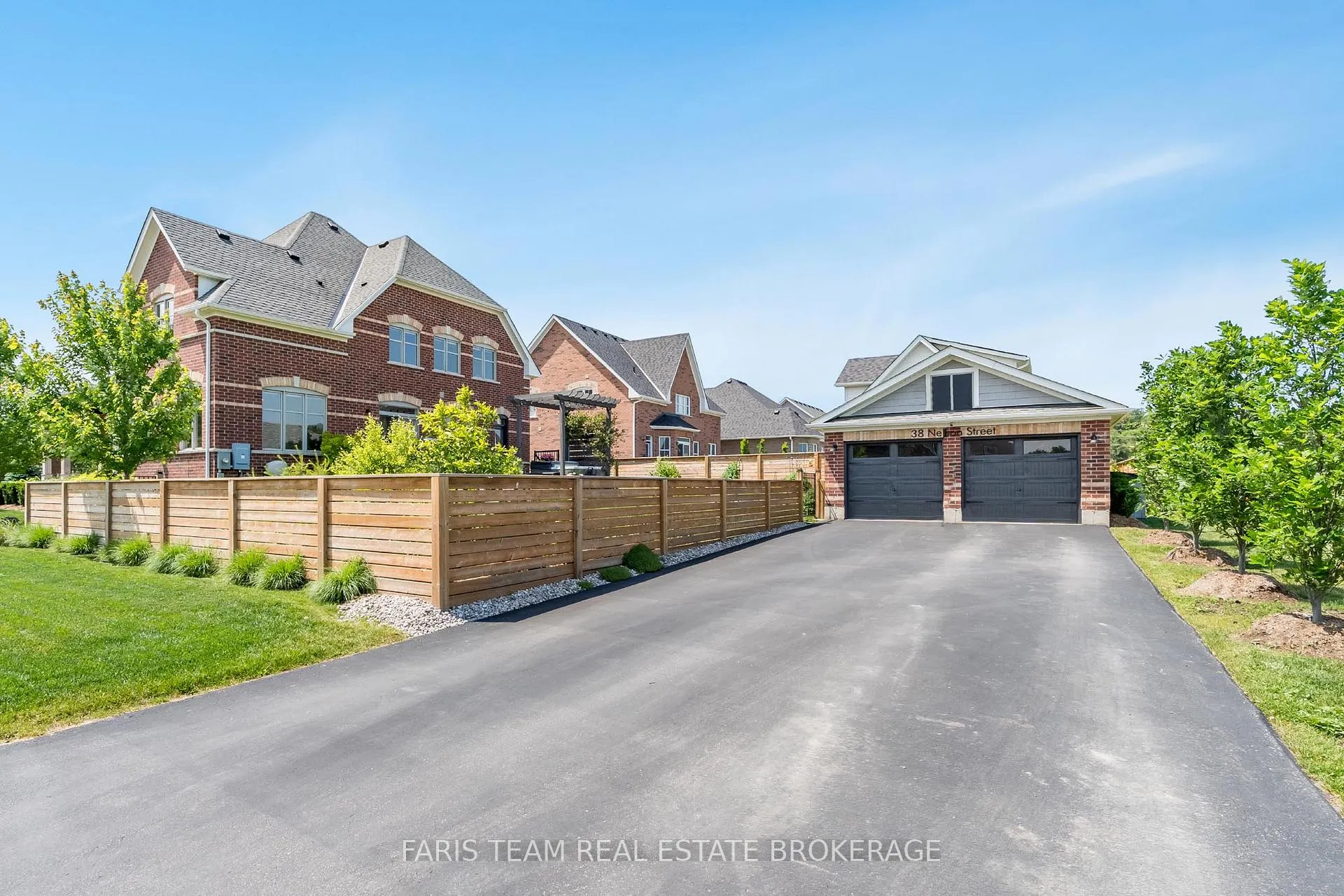 Photo 39 of 38 Nelson Street, Clearview, Creemore — HOMEH
