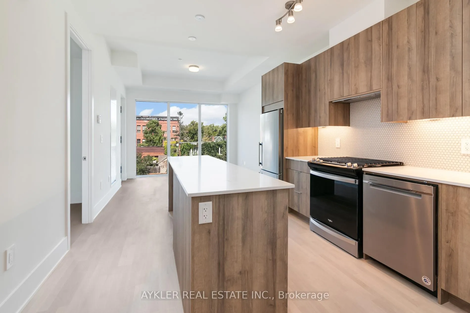 Photo 3 of Unit 306, 495 Logan Avenue, Toronto, North Riverdale — HOMEH