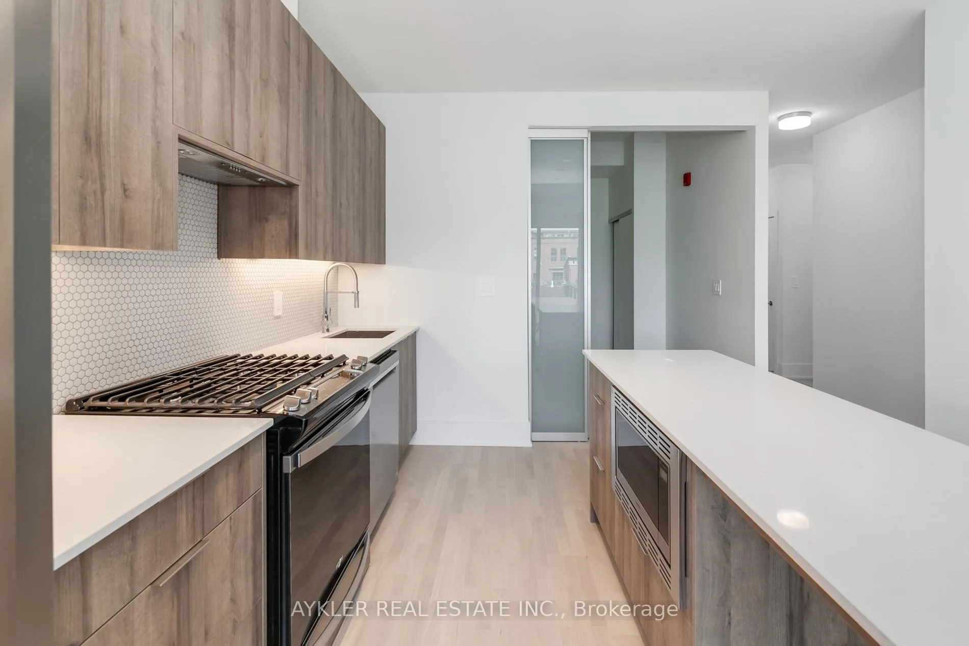 Photo 5 of Unit 306, 495 Logan Avenue, Toronto, North Riverdale — HOMEH