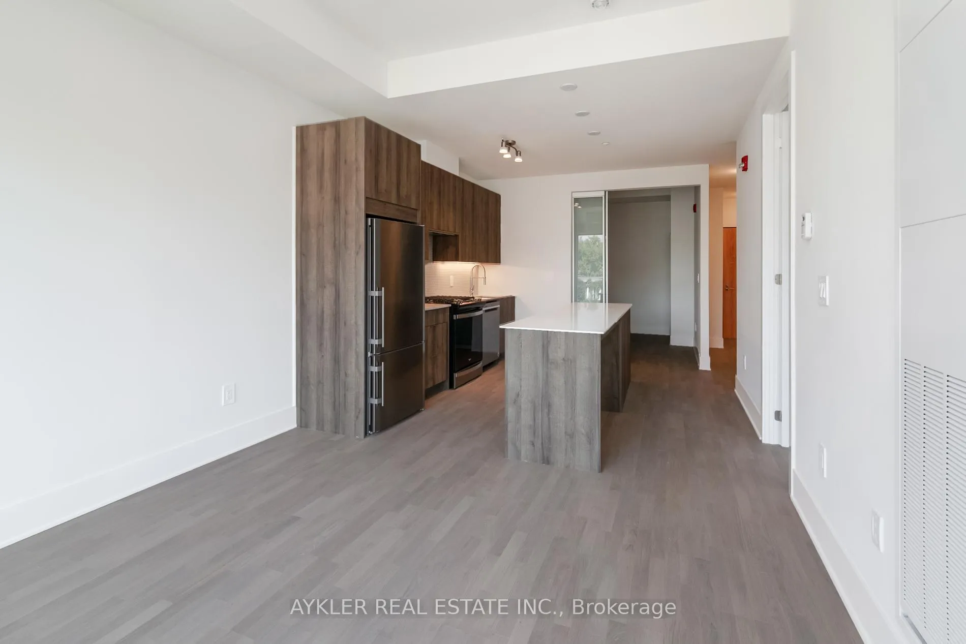 Photo 10 of Unit 306, 495 Logan Avenue, Toronto, North Riverdale — HOMEH