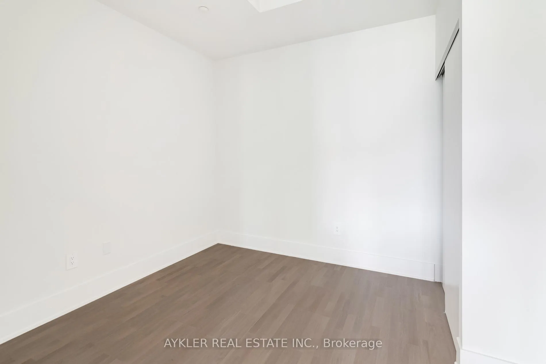 Photo 11 of Unit 306, 495 Logan Avenue, Toronto, North Riverdale — HOMEH