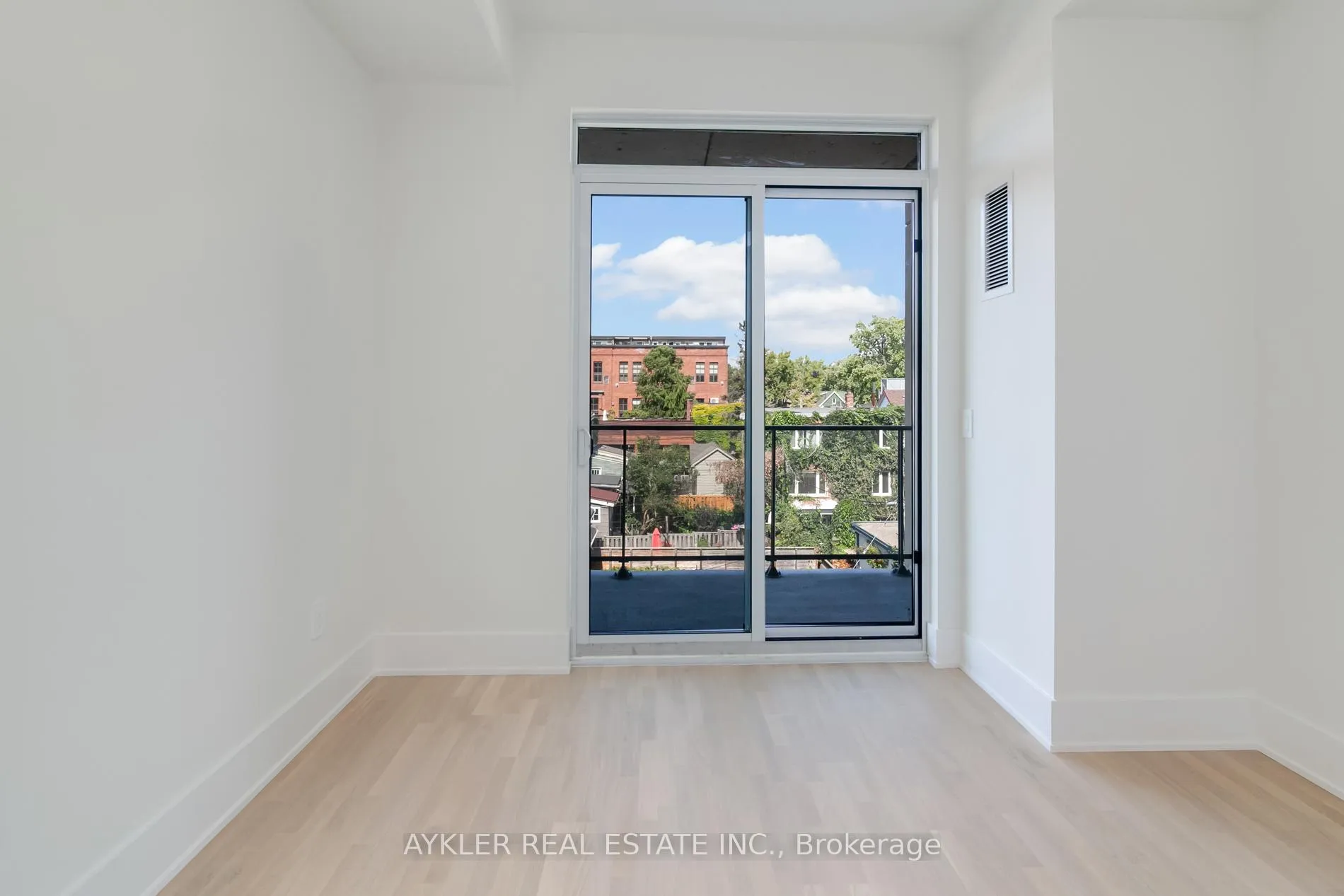 Photo 14 of Unit 306, 495 Logan Avenue, Toronto, North Riverdale — HOMEH