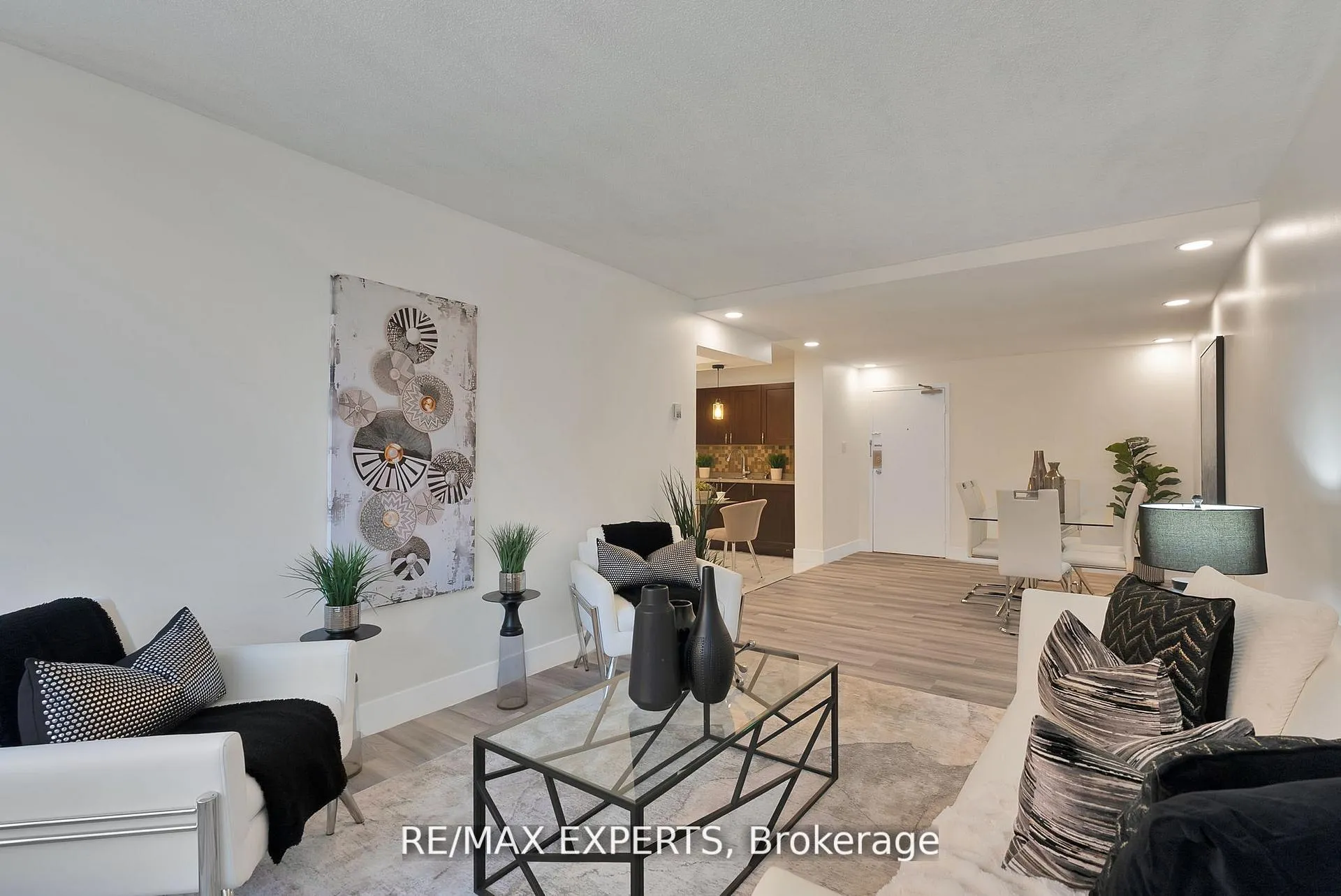 Photo 16 of Unit 1013, 390 Dixon Road, Etobicoke, Kingsview Village-The Westway — HOMEH