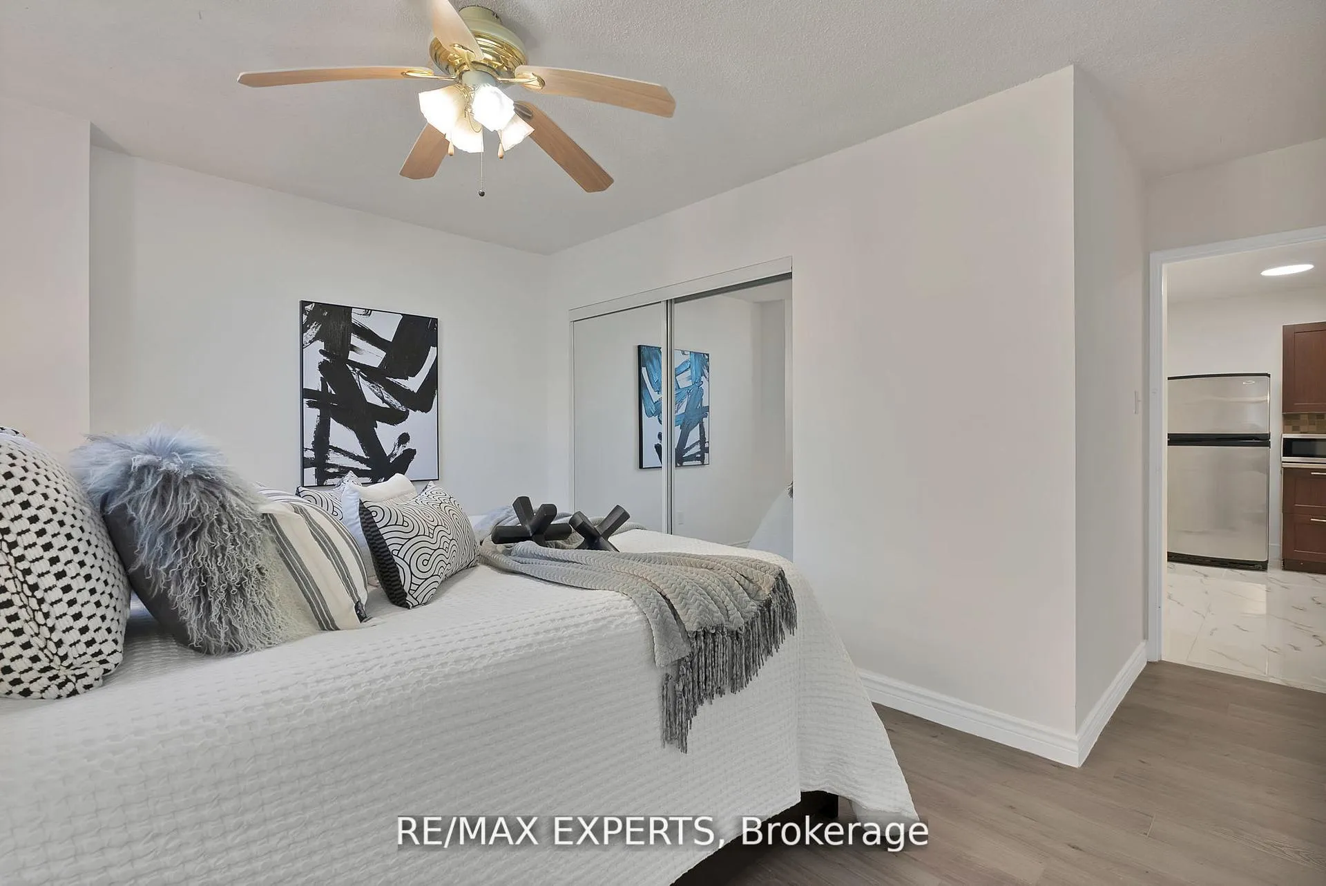 Photo 22 of Unit 1013, 390 Dixon Road, Etobicoke, Kingsview Village-The Westway — HOMEH