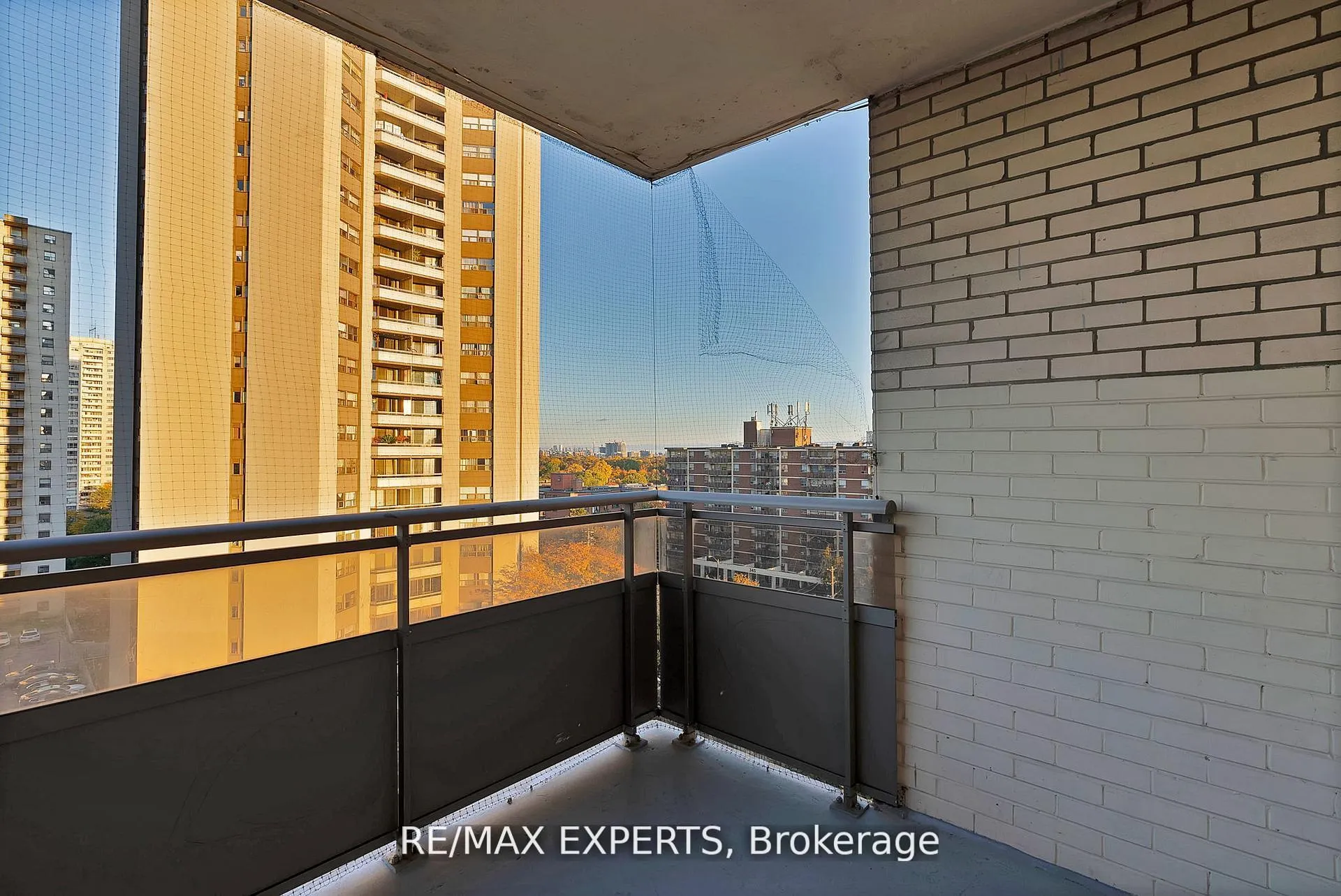 Photo 37 of Unit 1013, 390 Dixon Road, Etobicoke, Kingsview Village-The Westway — HOMEH