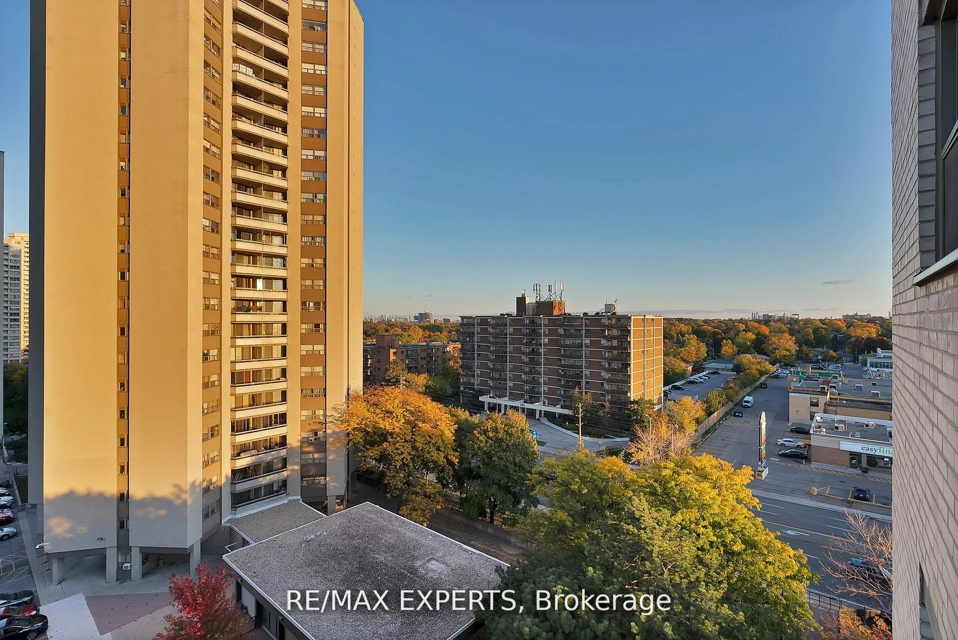 Photo 38 of Unit 1013, 390 Dixon Road, Etobicoke, Kingsview Village-The Westway — HOMEH