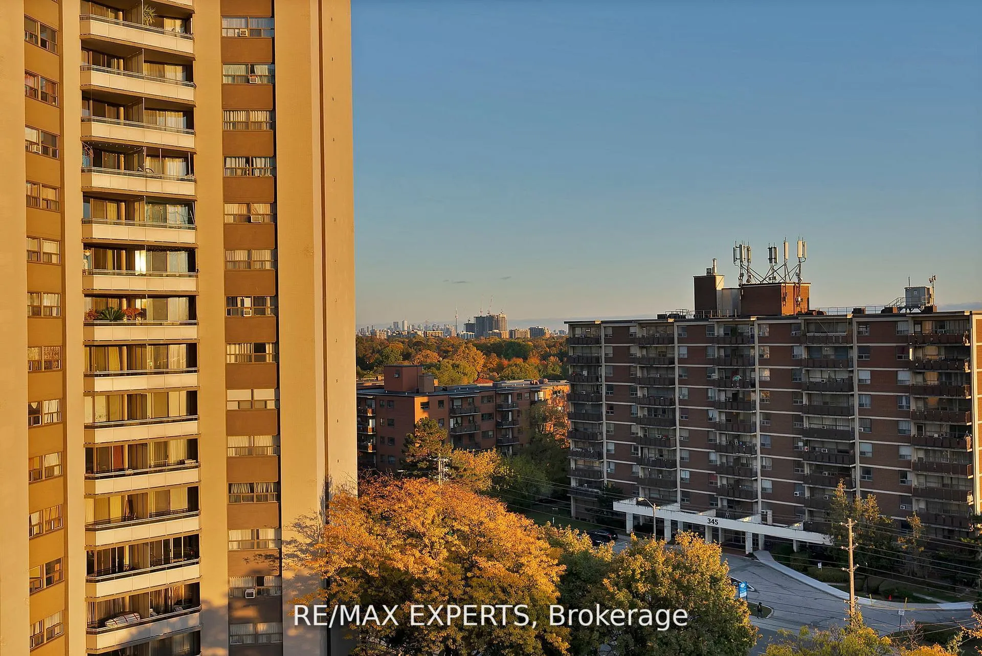 Photo 39 of Unit 1013, 390 Dixon Road, Etobicoke, Kingsview Village-The Westway — HOMEH