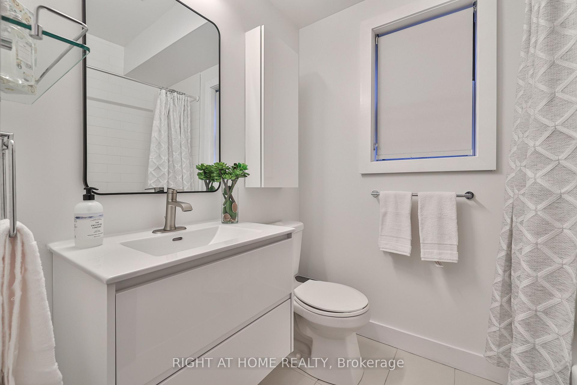 Photo 23 of Unit 8, 1331 Gerrard Street E, Toronto, Greenwood-Coxwell — HOMEH