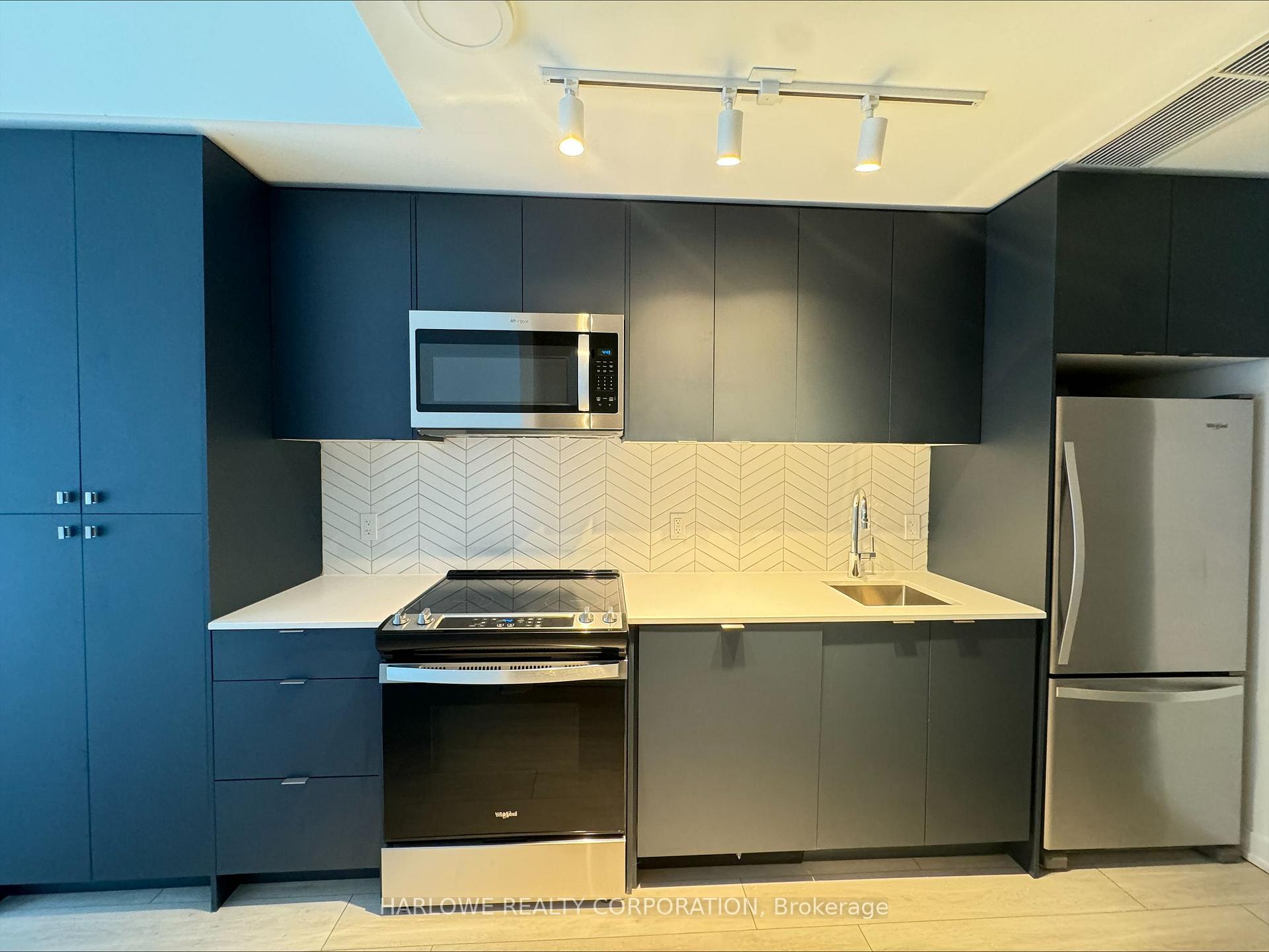 Front of Unit 161 D, 1614 Charles Street