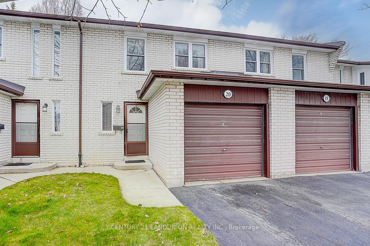 Front of 20 Niles Way S