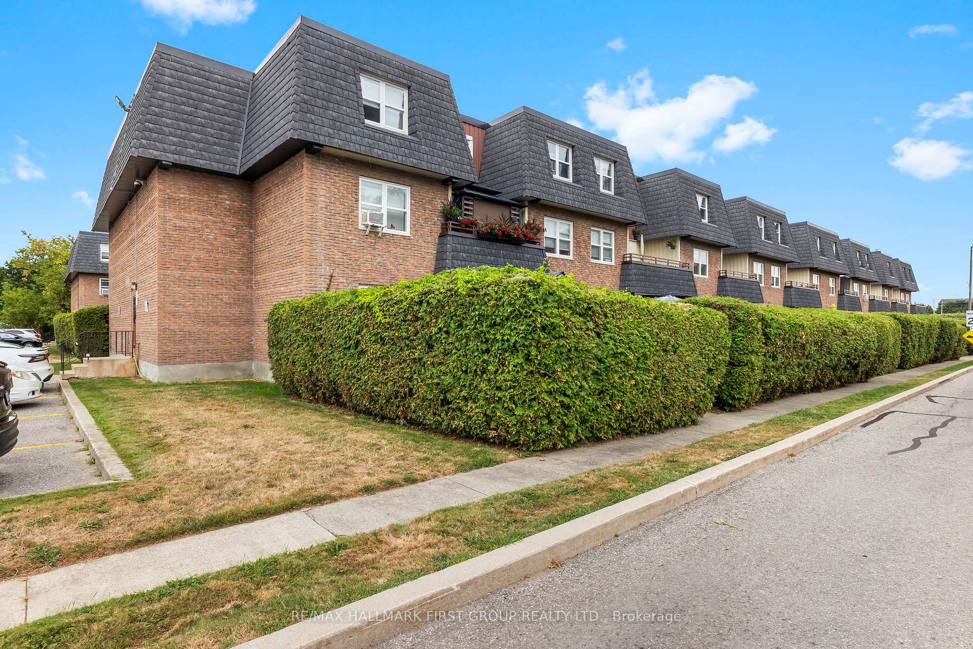 Photo 2 of Unit 104, 580 Mary Street E, Whitby, Downtown Whitby — HOMEH