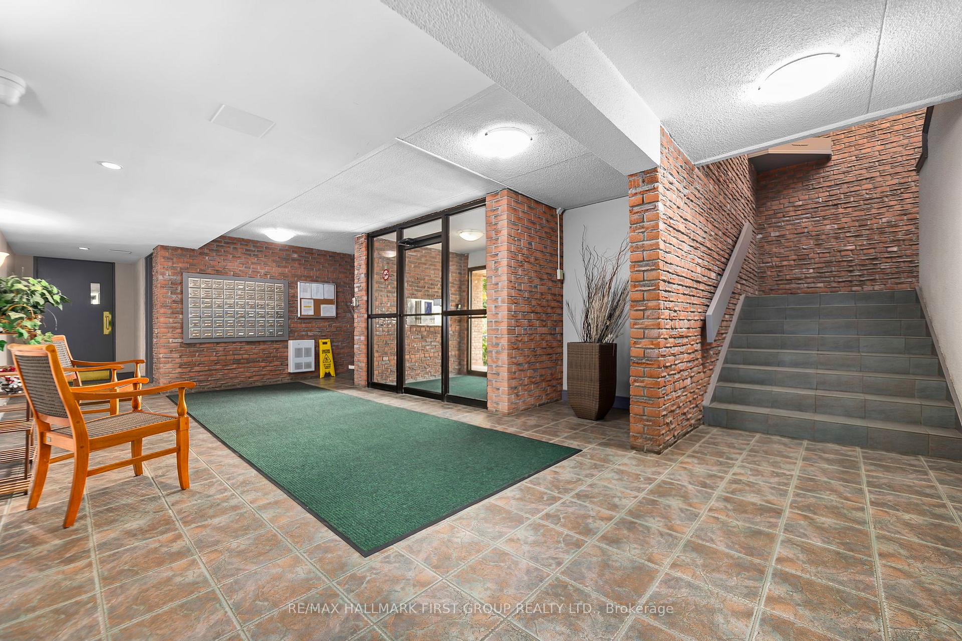 Photo 3 of Unit 104, 580 Mary Street E, Whitby, Downtown Whitby — HOMEH