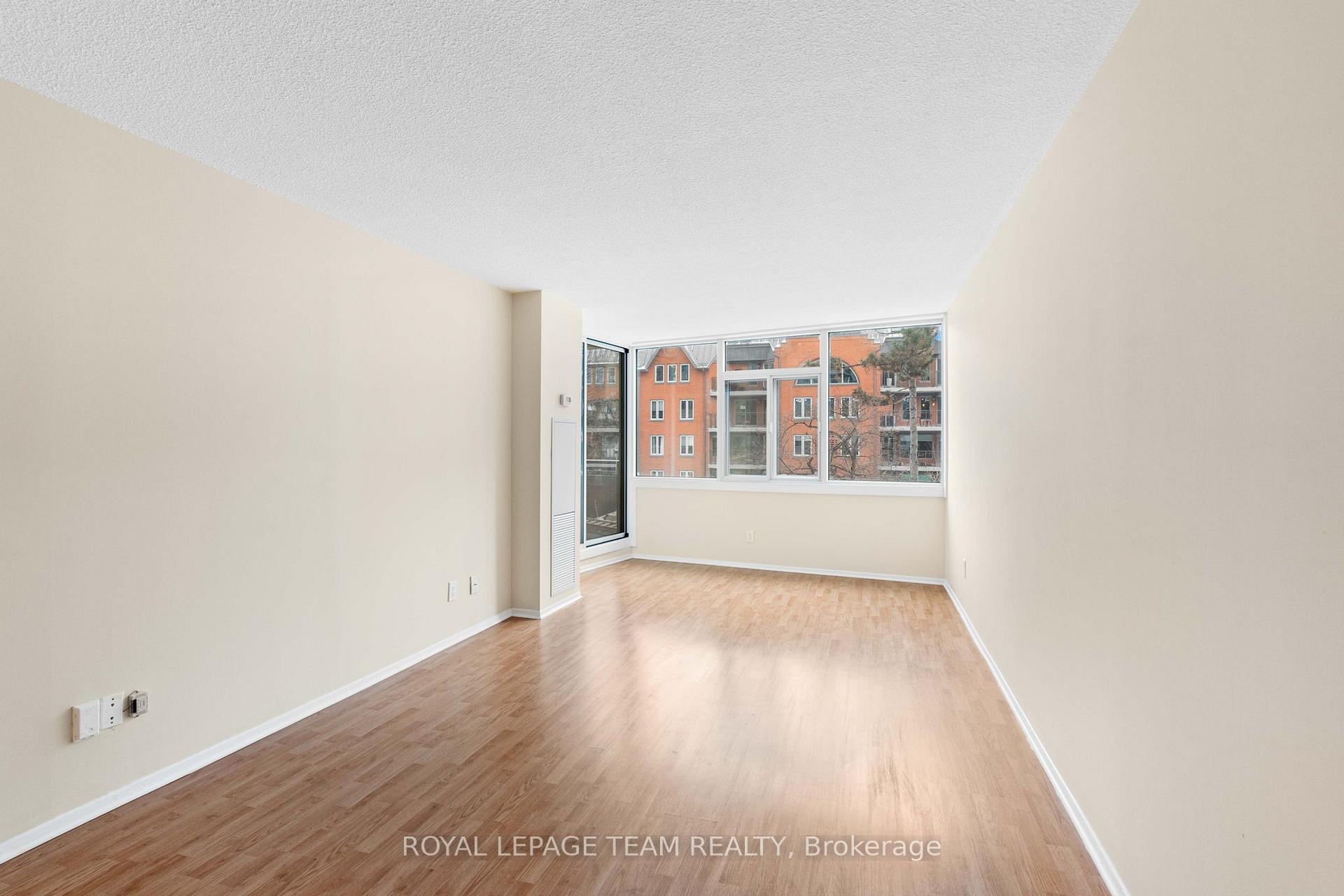 Photo 17 of Unit 201, 60 Mcleod Street, Ottawa, Ottawa Centre/Golden Triangle — HOMEH