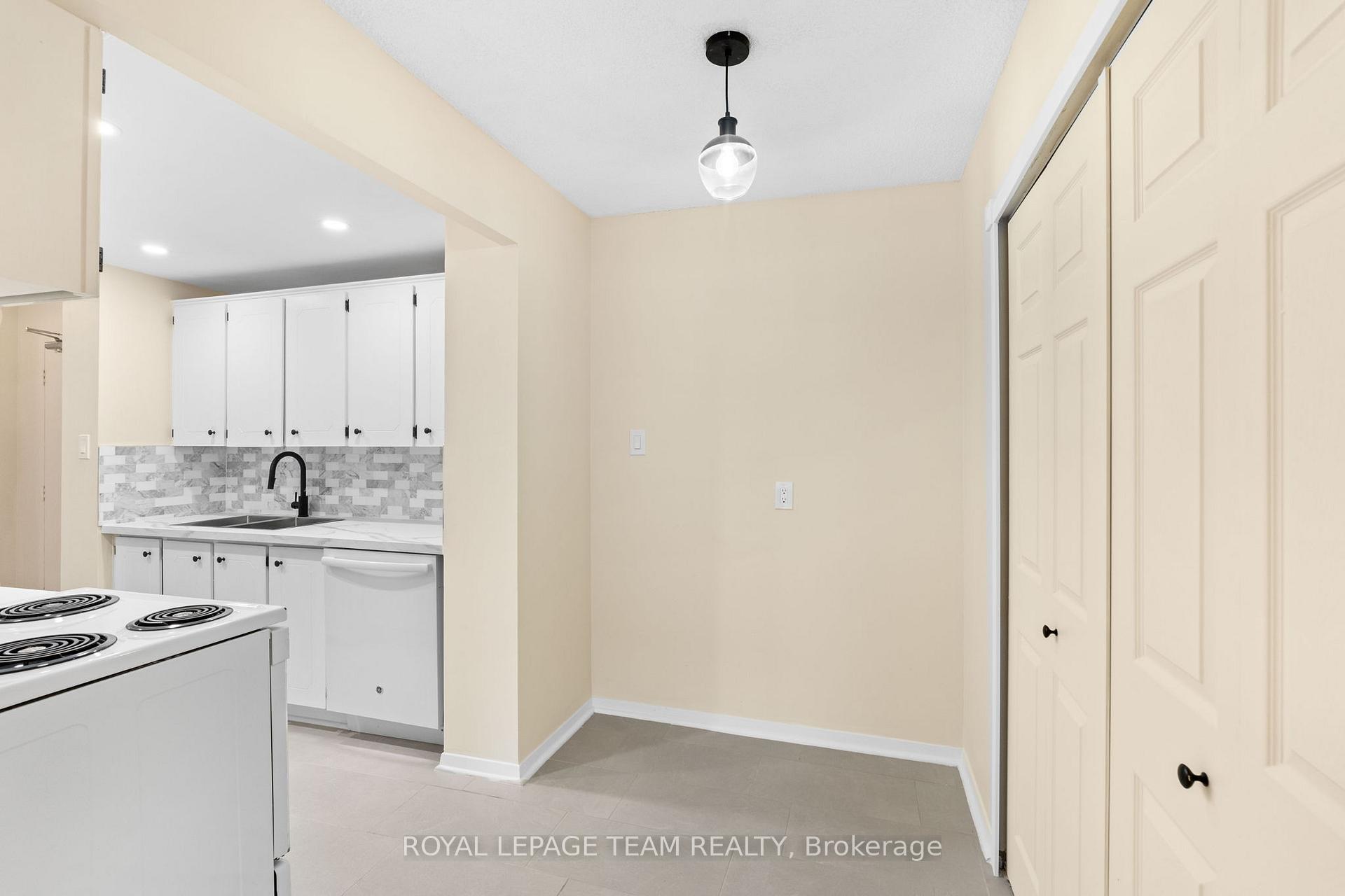 Photo 19 of Unit 201, 60 Mcleod Street, Ottawa, Ottawa Centre/Golden Triangle — HOMEH