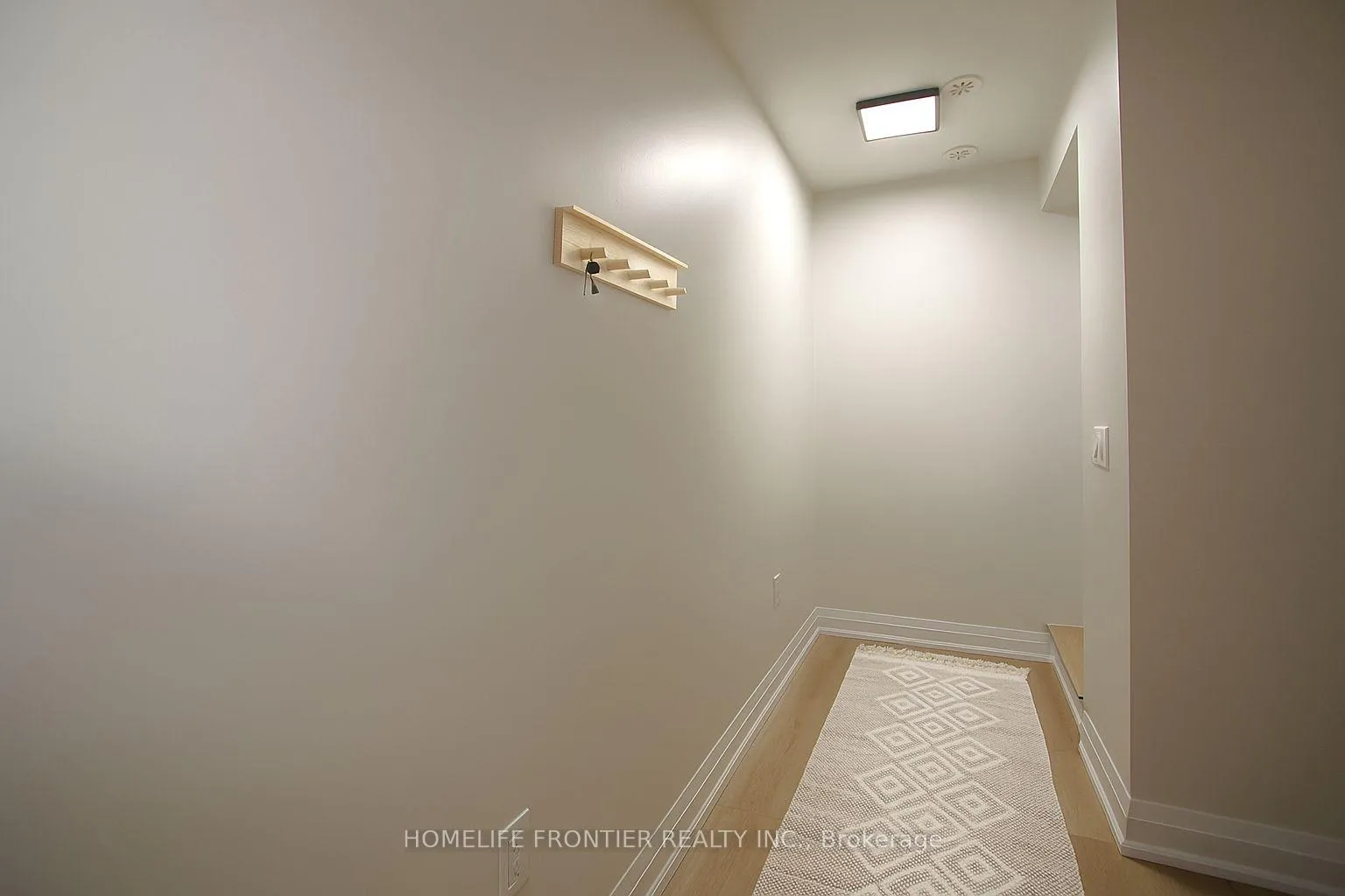 Photo 3 of Unit C1302, 5299 Highway 7 Road, Vaughan, Vaughan Grove — HOMEH