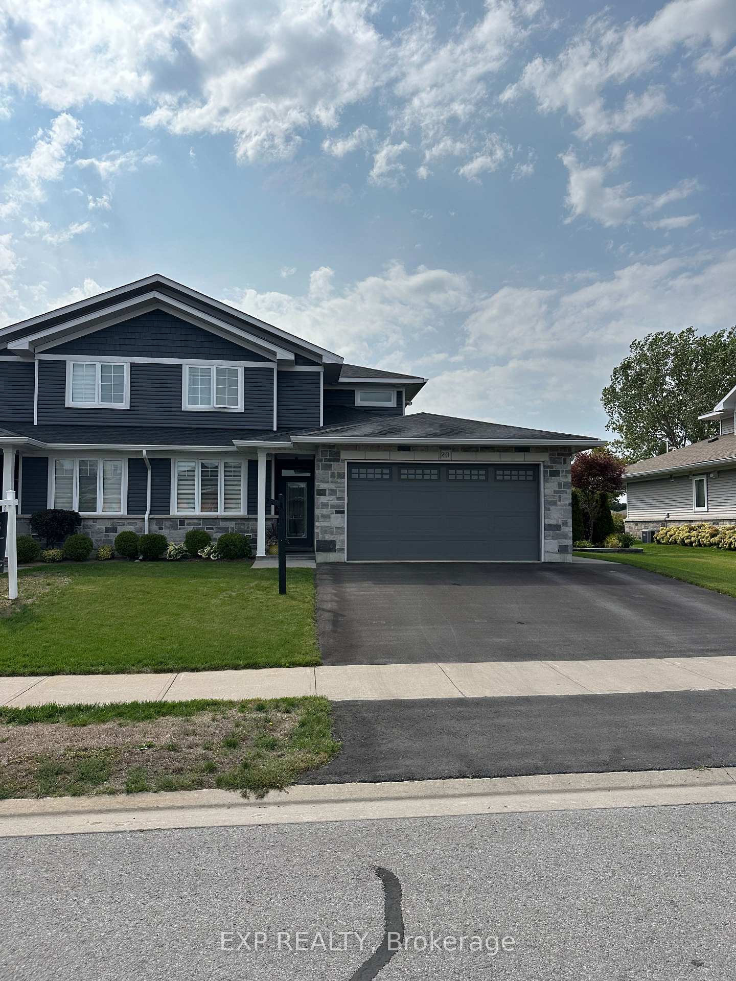Front of 20 Stinson Avenue N