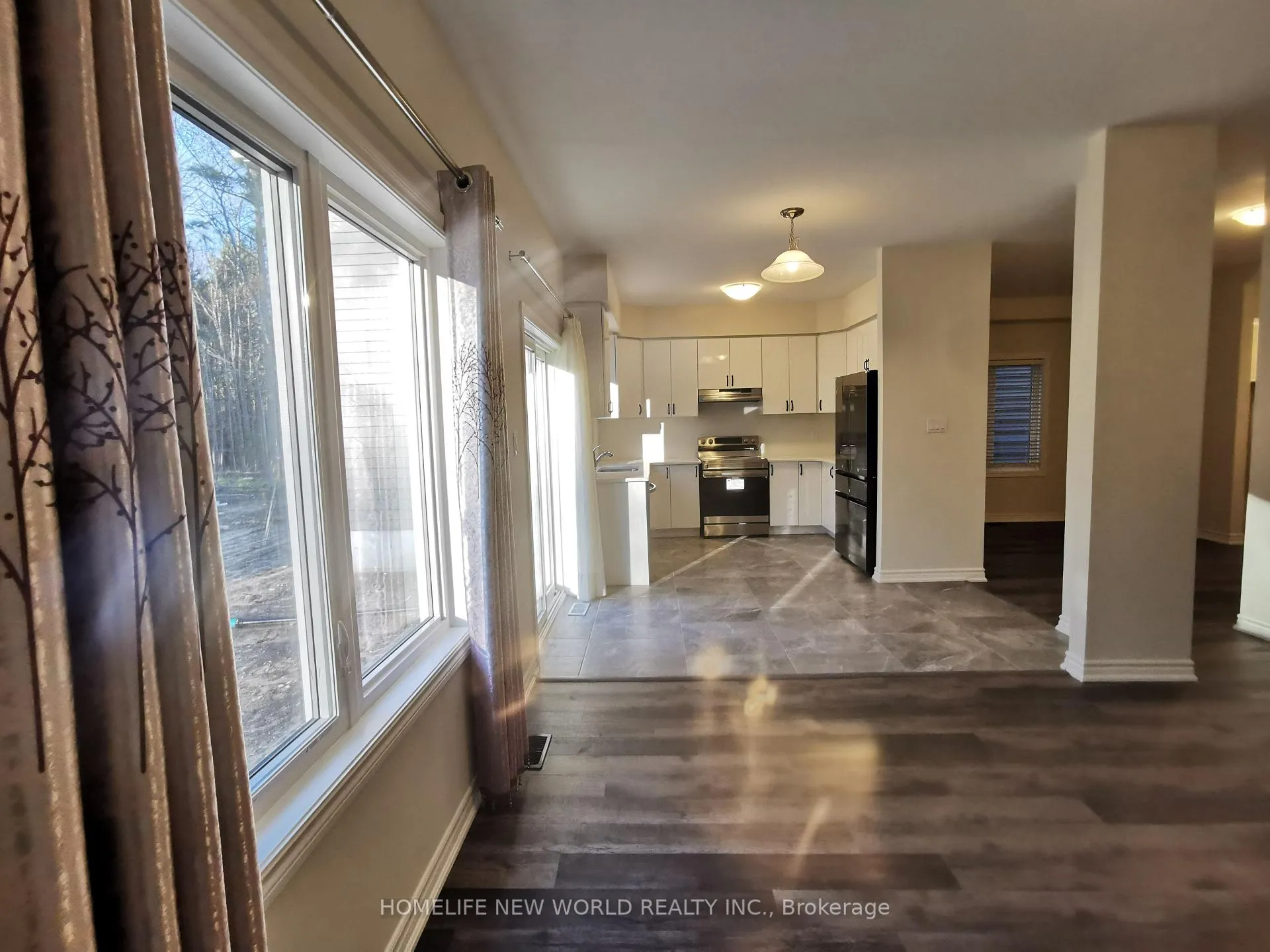 Photo 4 of 425 Beechwood Forest Lane, Gravenhurst, Muskoka (S) — HOMEH