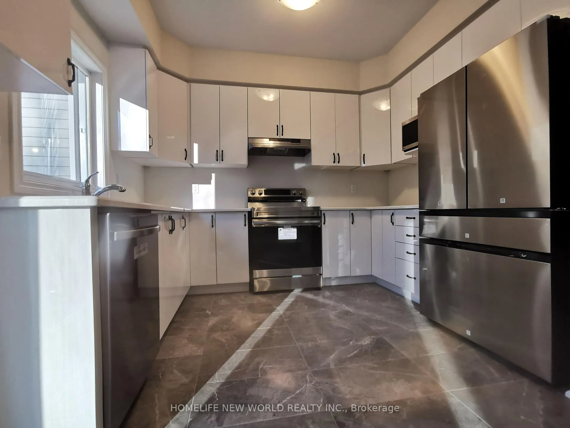 Photo 5 of 425 Beechwood Forest Lane, Gravenhurst, Muskoka (S) — HOMEH