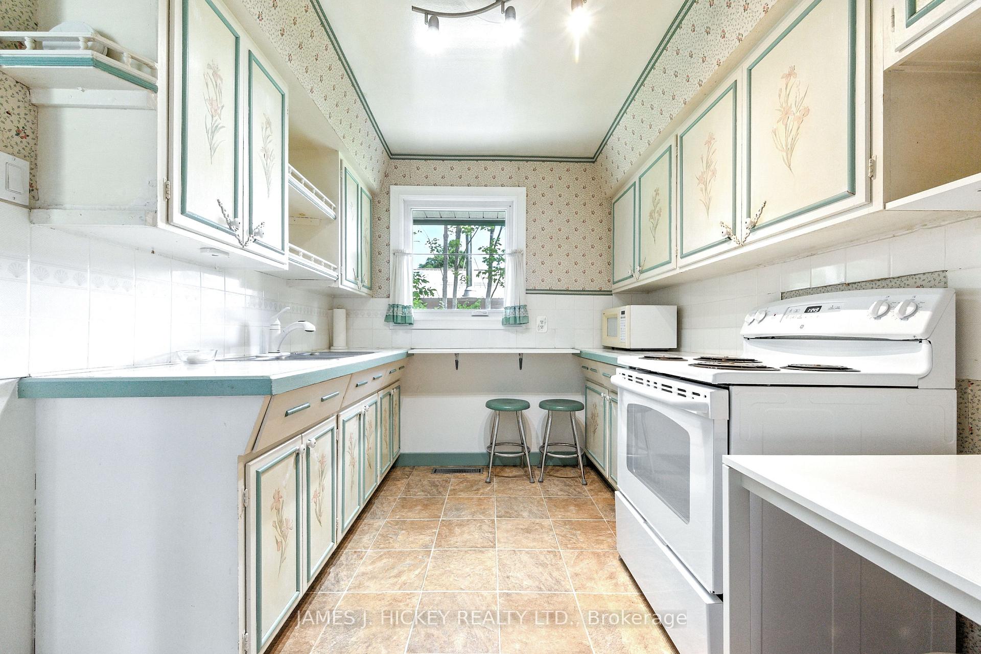 Photo 8 of 1 Newton Crescent, Deep River — HOMEH