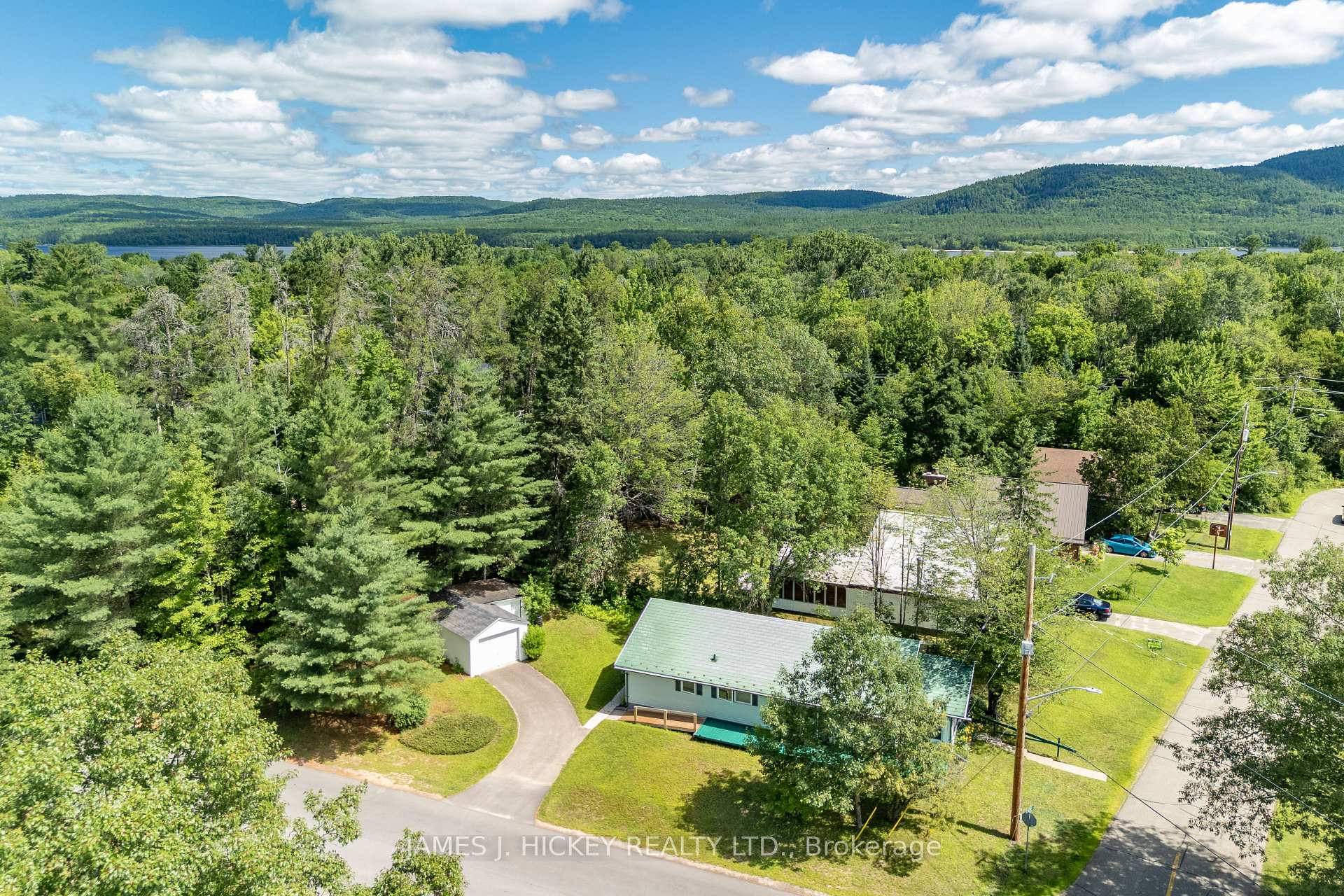 Photo 33 of 1 Newton Crescent, Deep River — HOMEH
