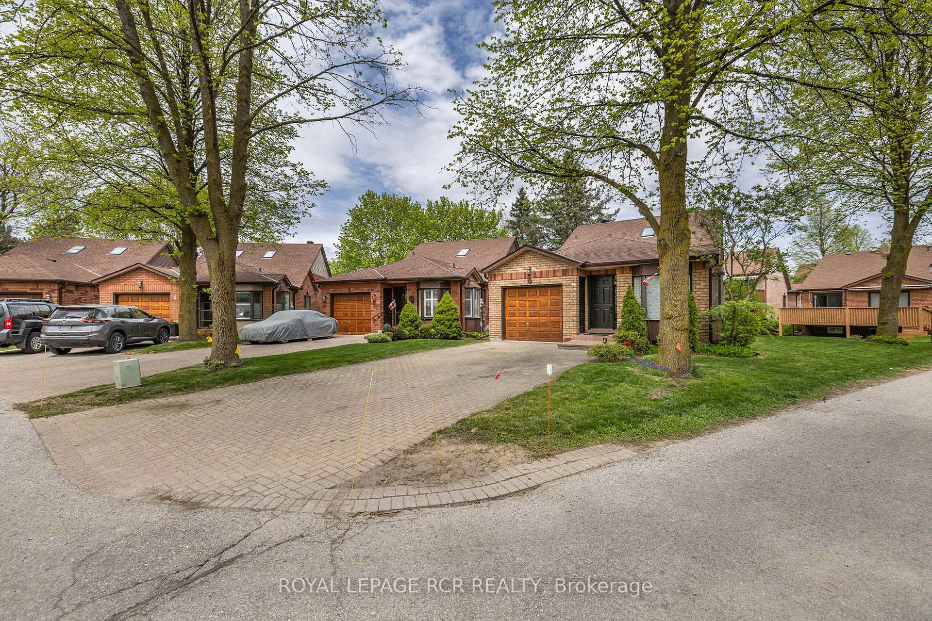 Photo 2 of 1 Biffis Court, New Tecumseth, Alliston — HOMEH
