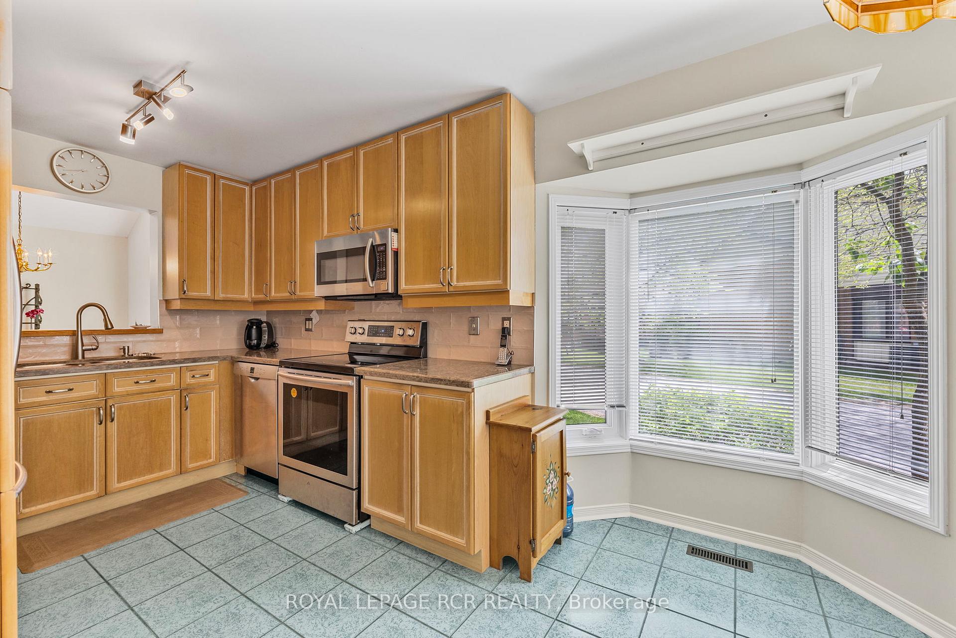 Photo 6 of 1 Biffis Court, New Tecumseth, Alliston — HOMEH